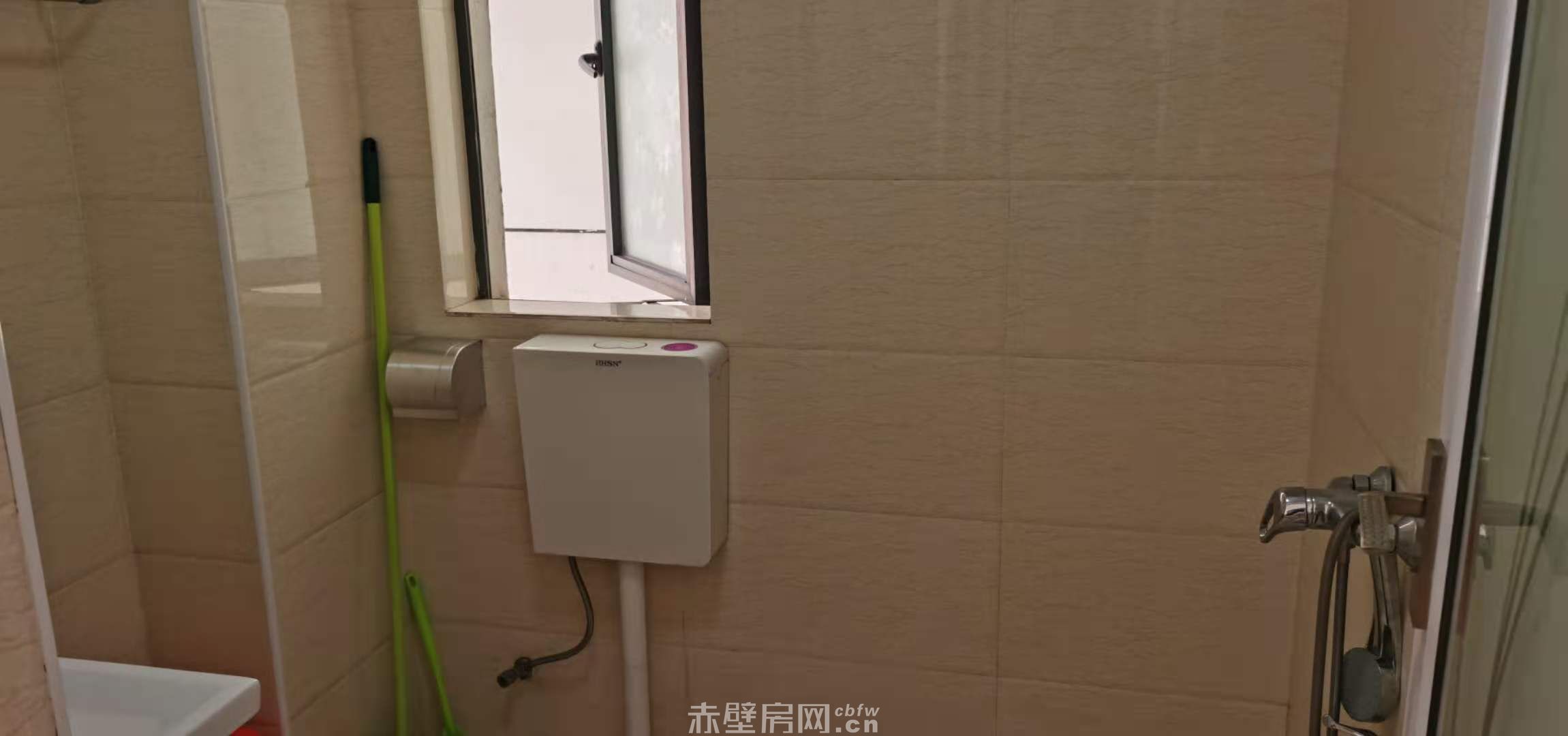 眾誠國際小區(qū)五小五中 房，二房一廳，面積67平，精裝修，價格優(yōu)惠