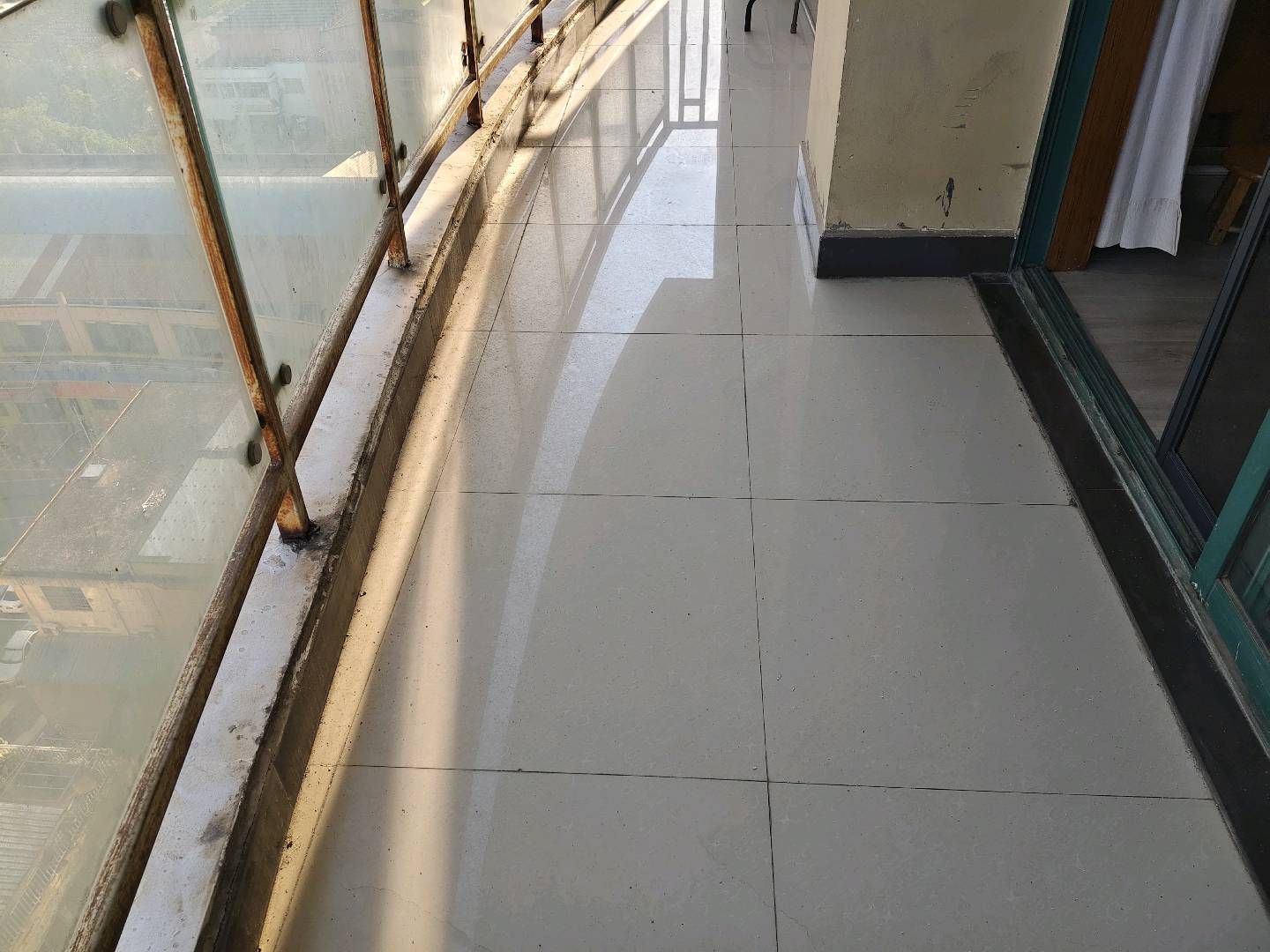 天骄华庭·繁花地段·书包房·两室两厅118平方·拎包入住报价30W＋