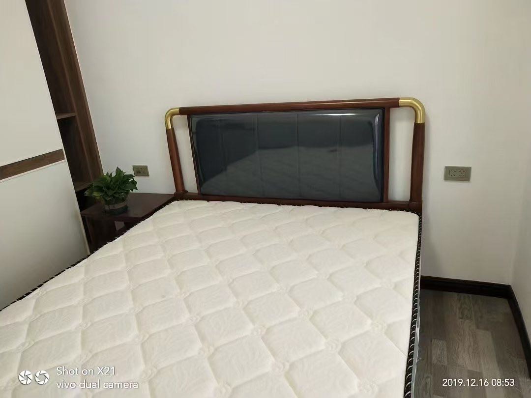 领秀城·全新两室两厅·初次出租·1600/月