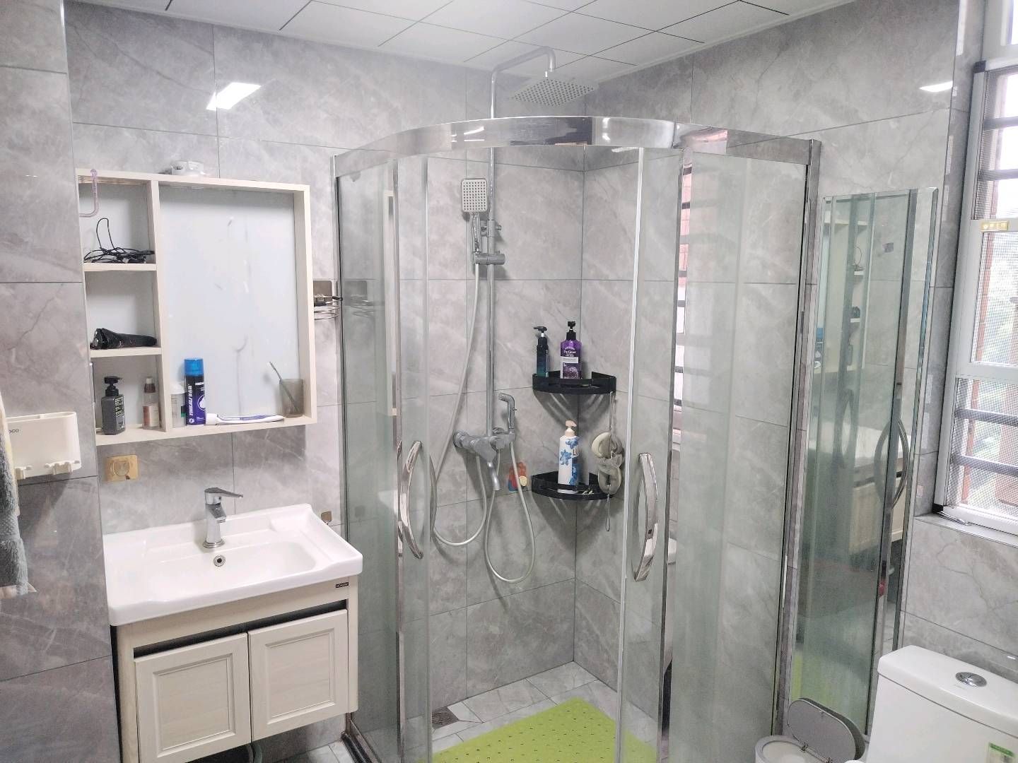 塞纳河畔137平·大三室·精装修9成新·闲置急于出售65万