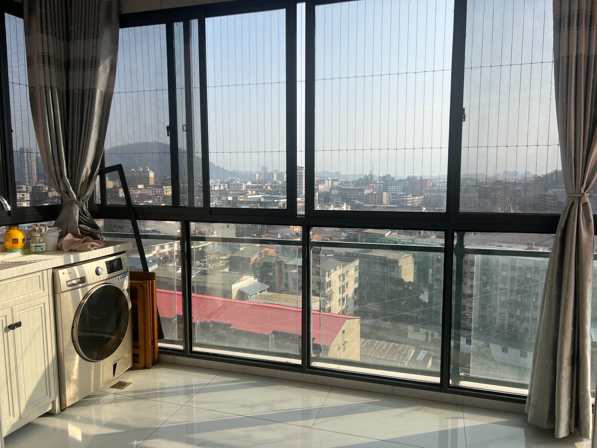 銀河花園·全新裝修兩室·天花板戶型·拎包入住報(bào)價(jià)45萬(wàn)