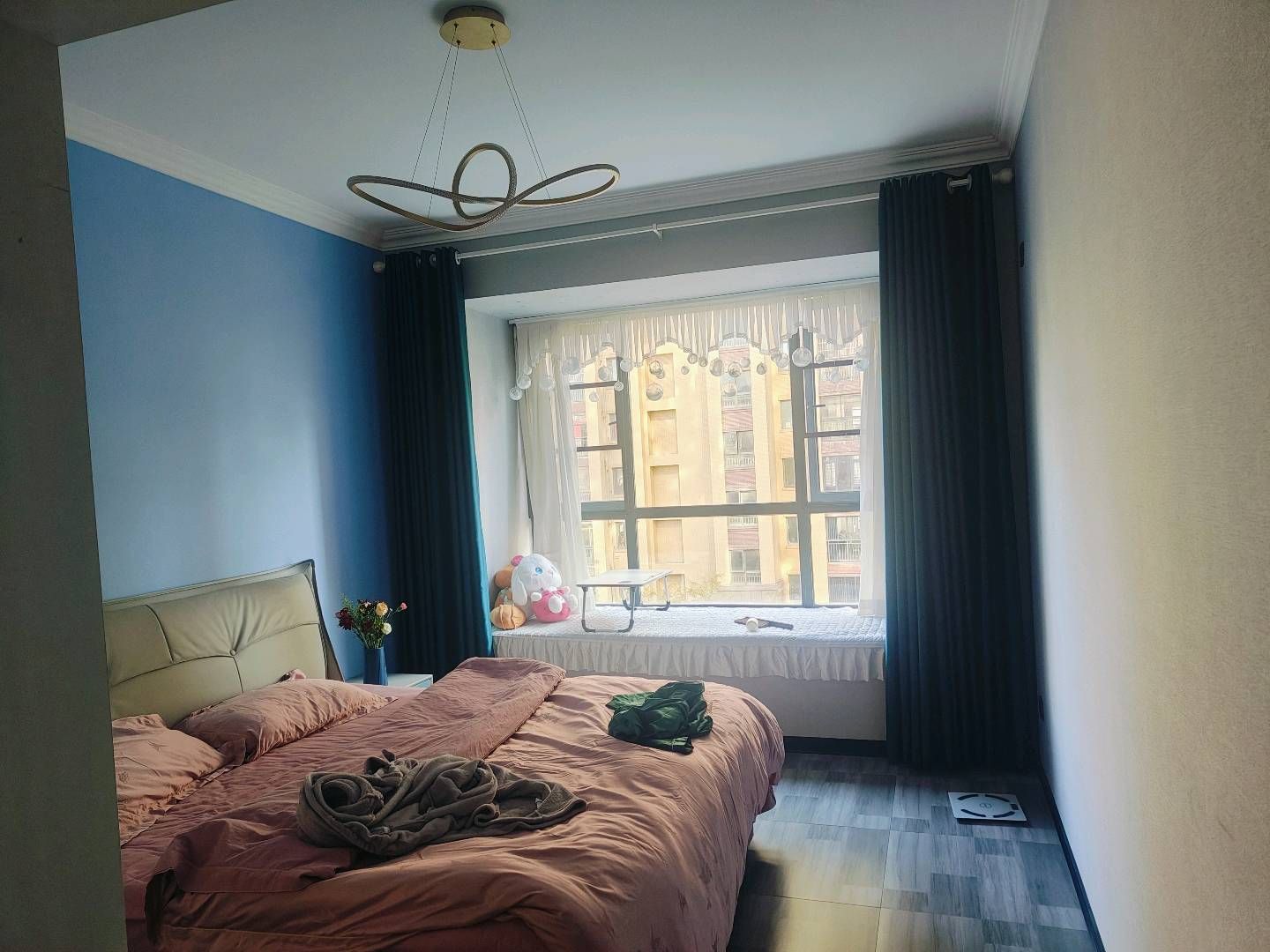 中央华景公园·113平·9成新·精装修55万·主干道一线·后门沙子岭公园