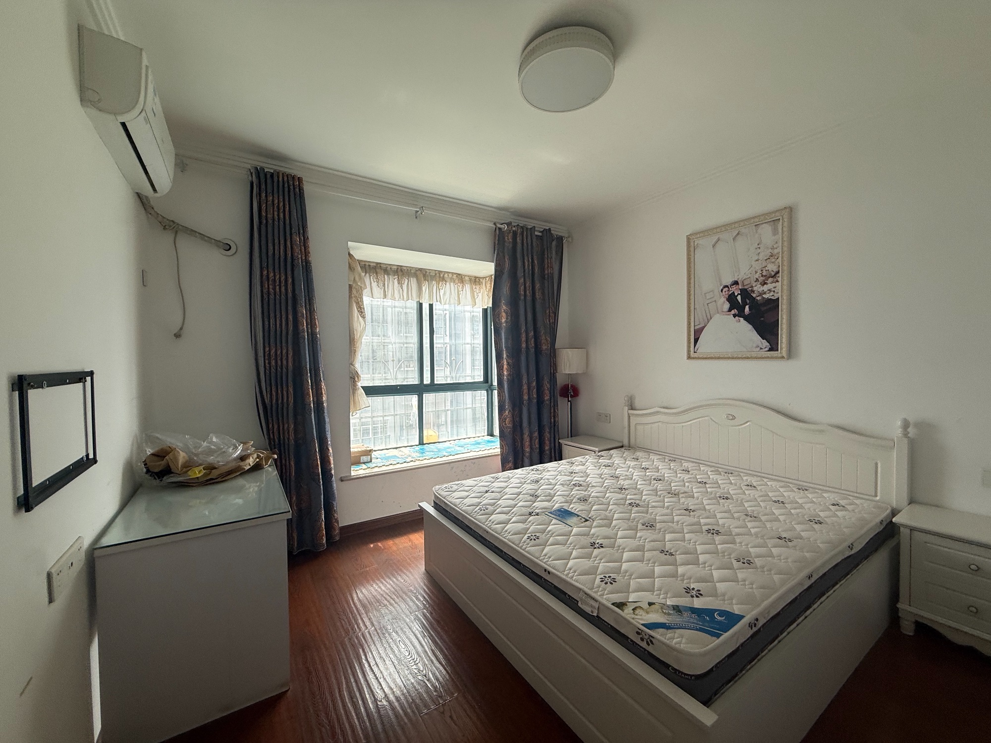 永邦欧洲城·100平·精装修·大两室两厅·有证卖37万