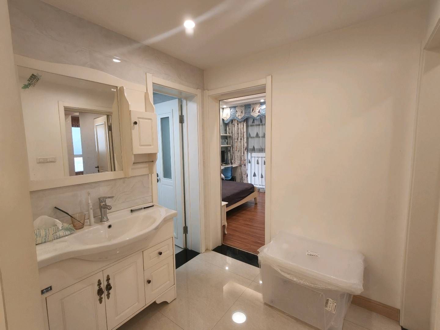 高铁片区·两室两厅·全新装手次租·拎包入住/1600月