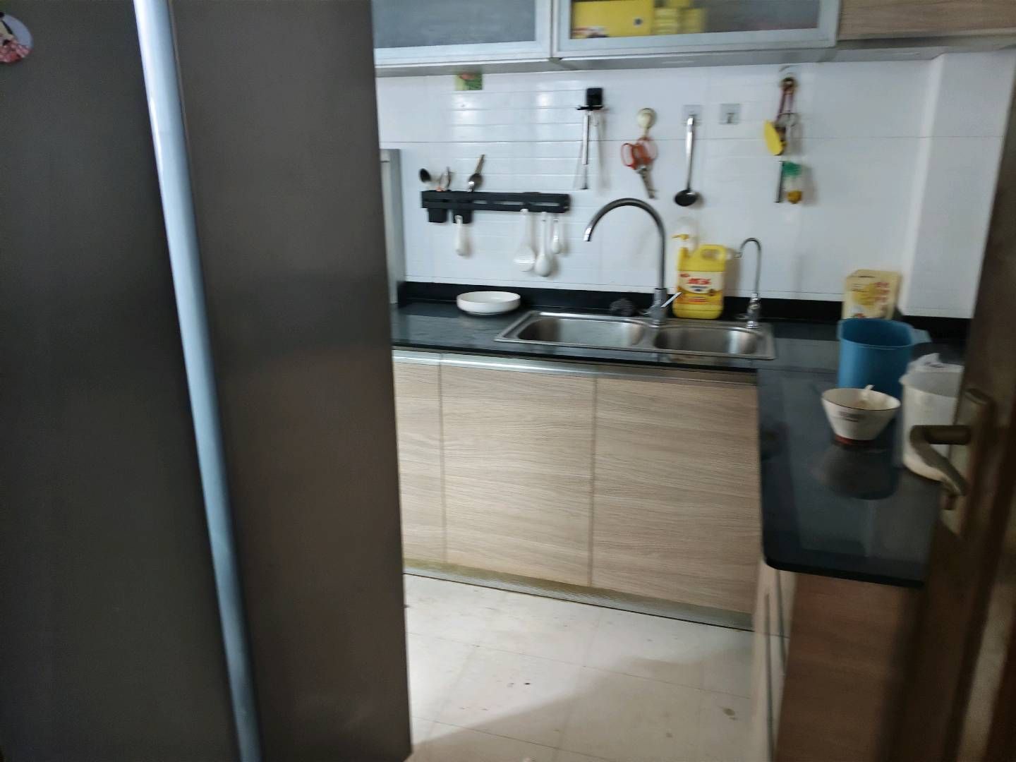 怡景花园·四楼精装修·三室两厅·生活交通方便区·出租1200/月