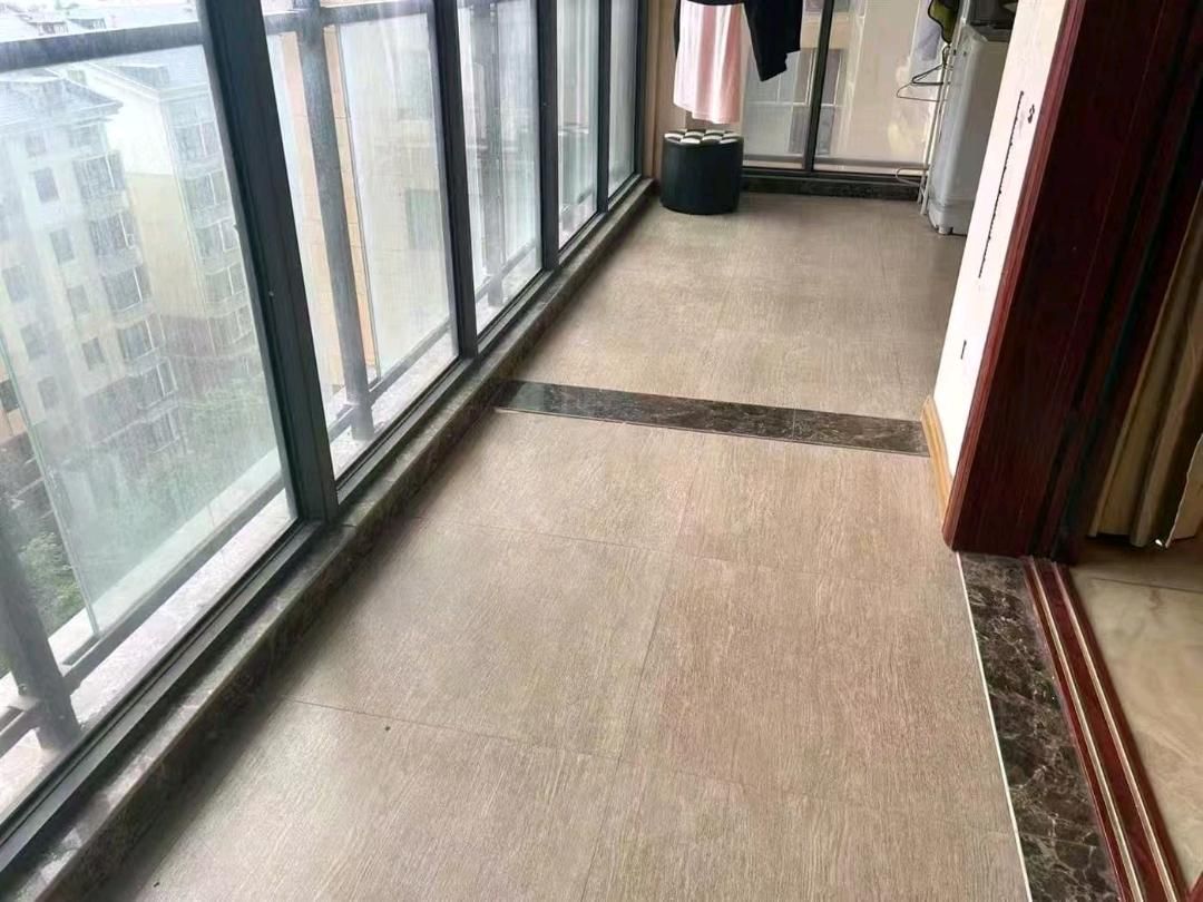 高铁片区·丰业盛世·三房两厅带阳光房·南北通透户型·拎包入住报价69万