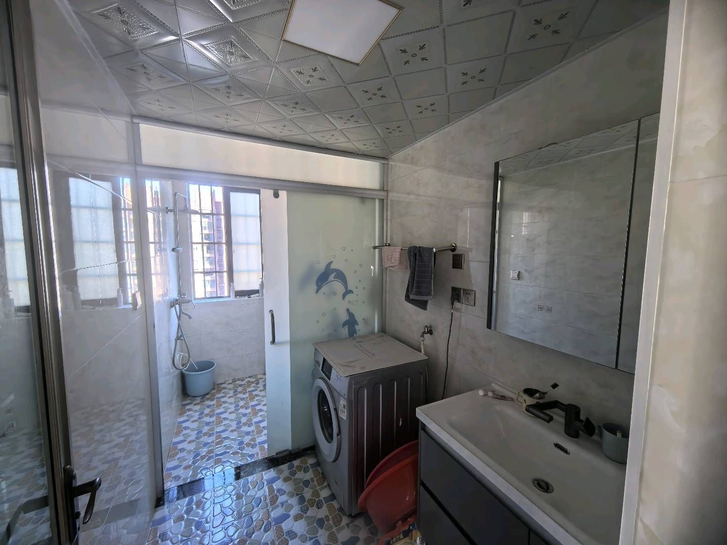 圣荣家苑·沙子岭公园较近的房子·精装修三室电梯房·亏本卖46万