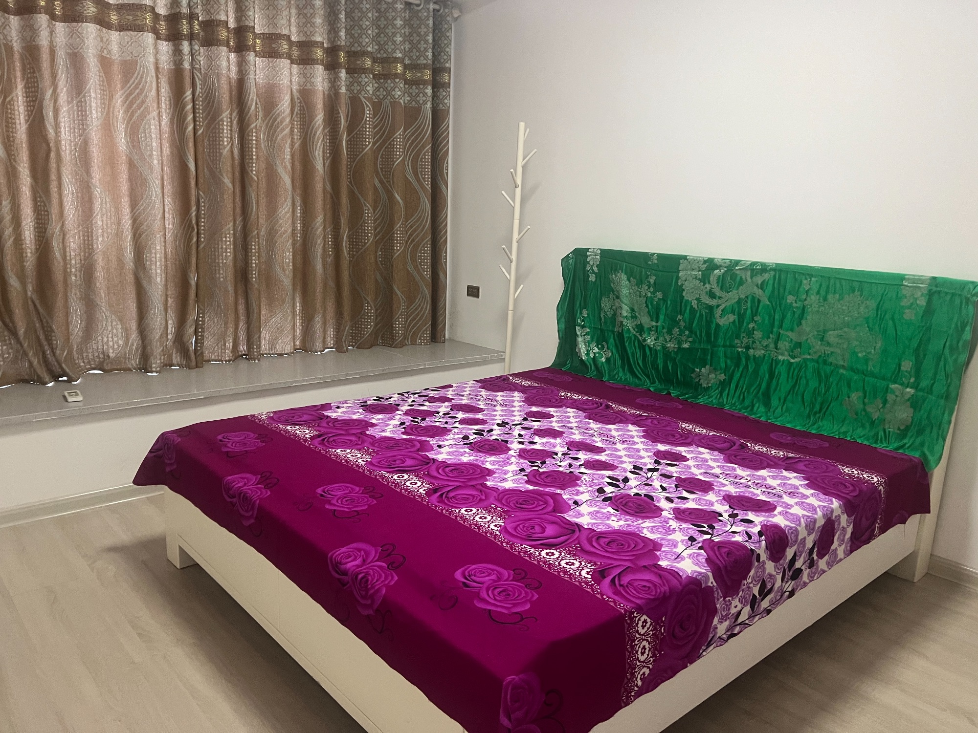 福星花园·步梯二楼·温馨大三室·出租1800/月