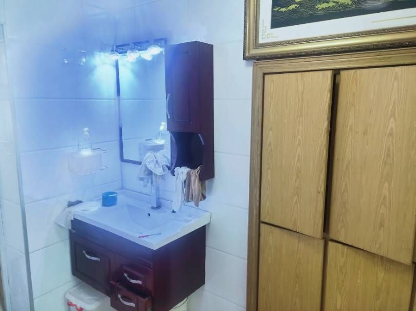 河北大道·五校·两室两厅·步梯4楼·32万