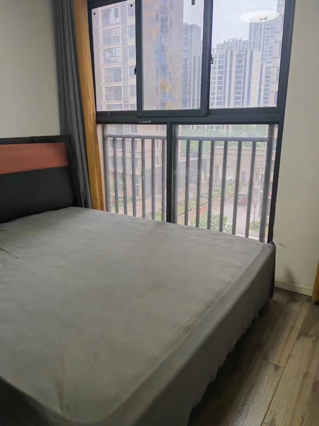 同城上都3室2厅2卫3平电梯房配套齐全2000/月