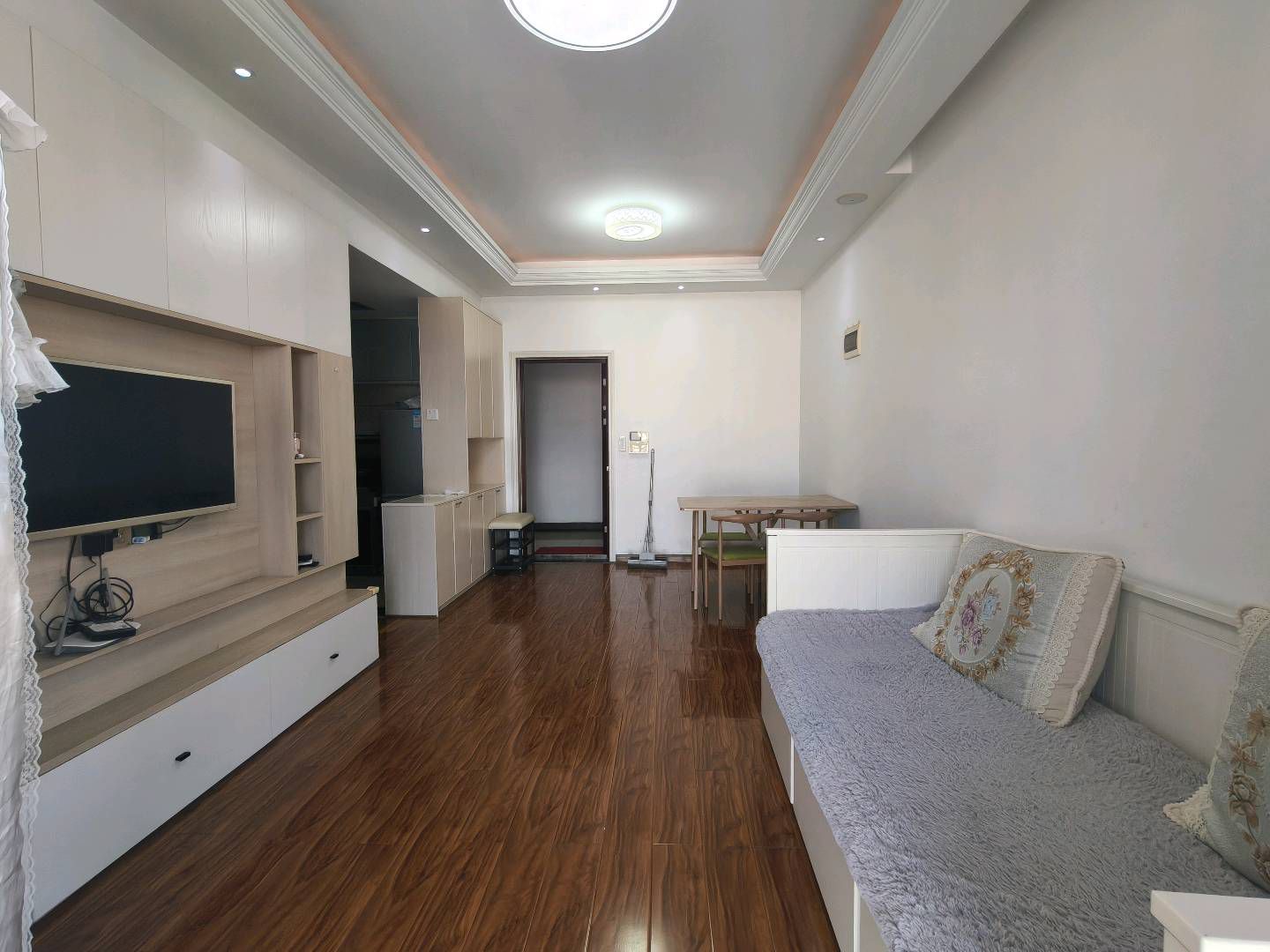 赤壁印象·精装修一室一厅公寓出租1200/月