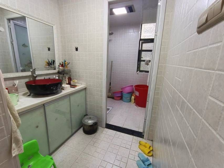 眾城國際·二期三室兩廳·裝修好了·可拎包入住直降48萬