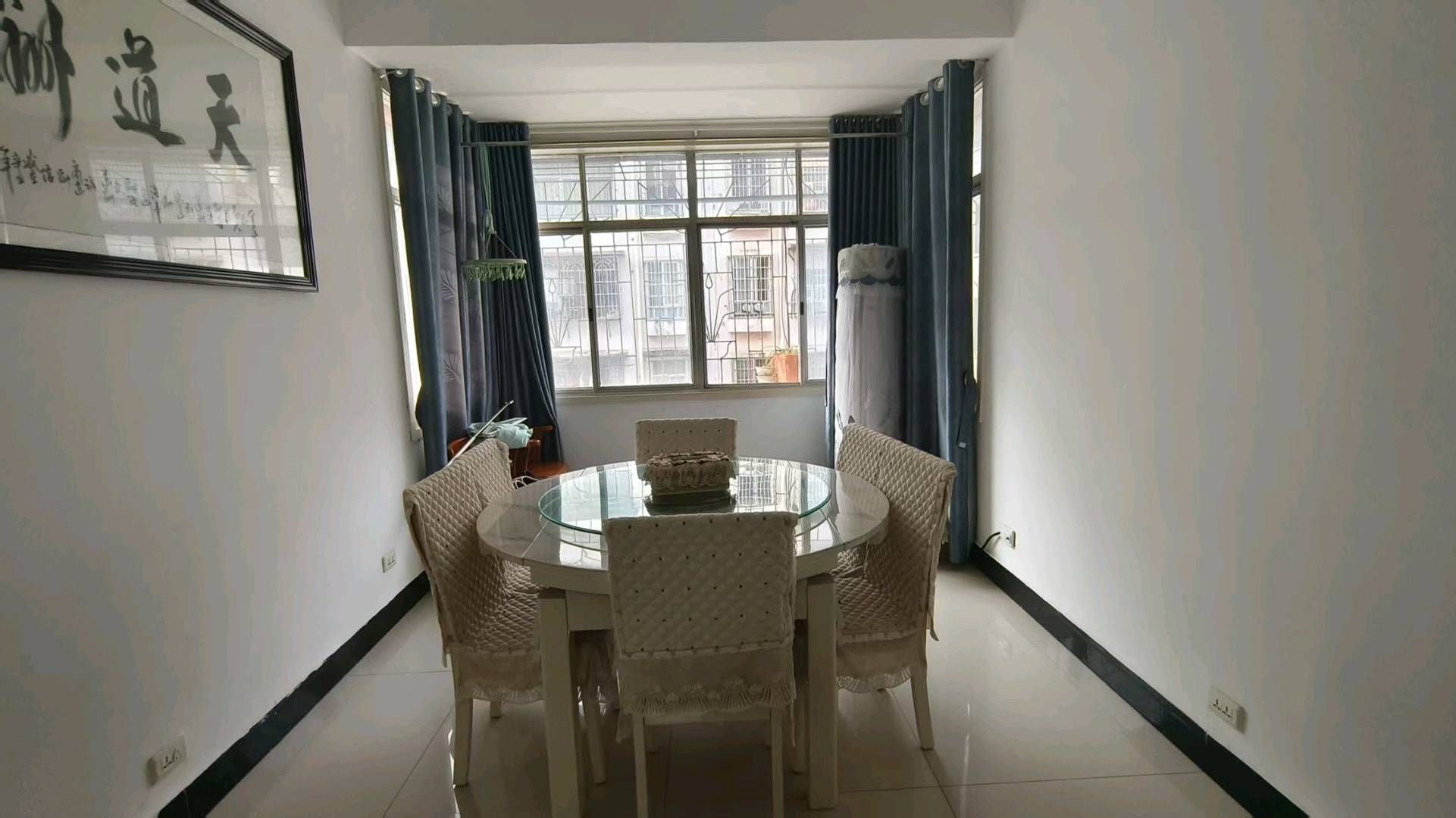 天佑小区·4楼·精装修三室两厅·有证36.8万包过户