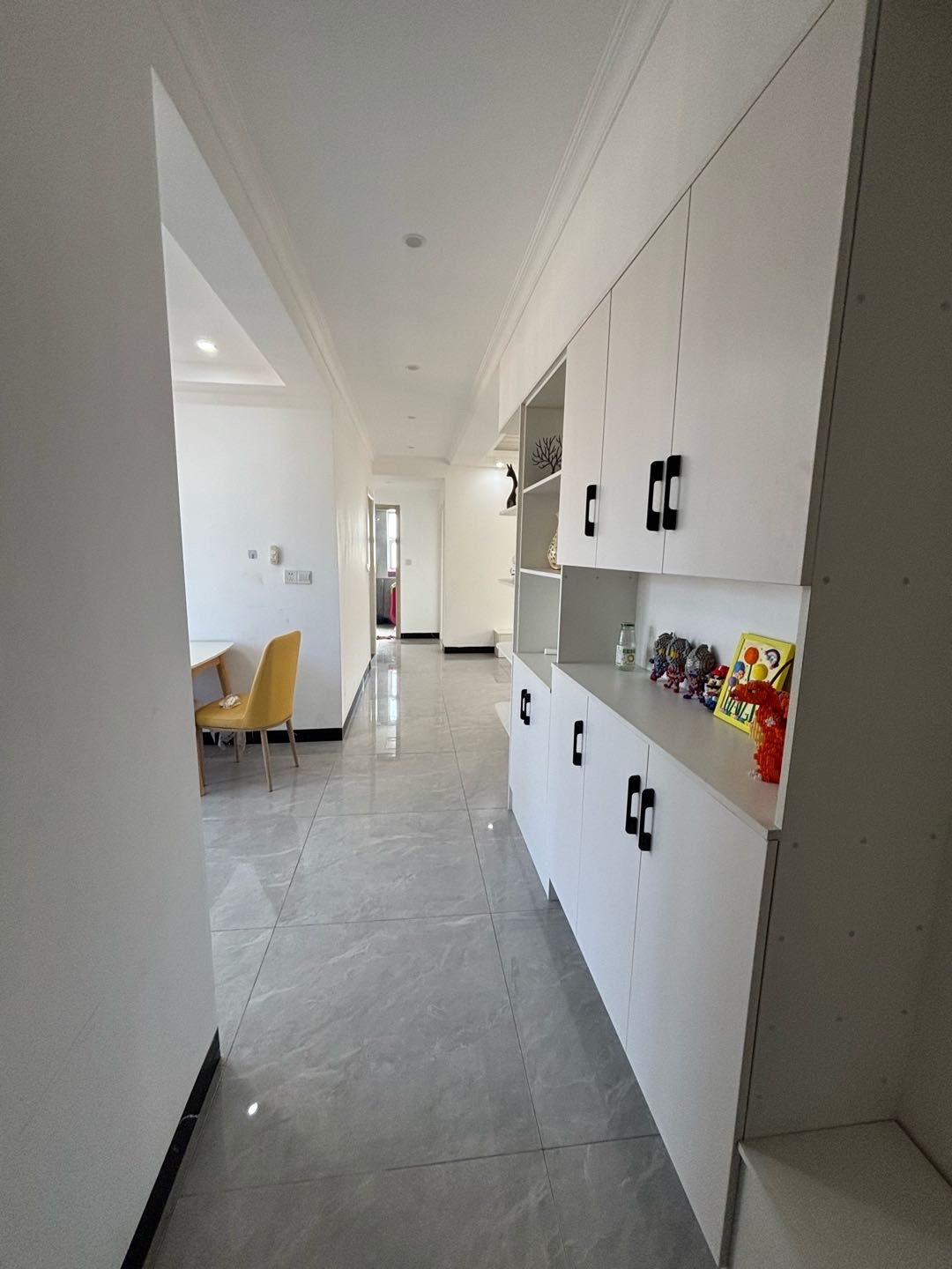 高铁片区·新岭地·全新装修三房两厅·拎包入住售价：55万