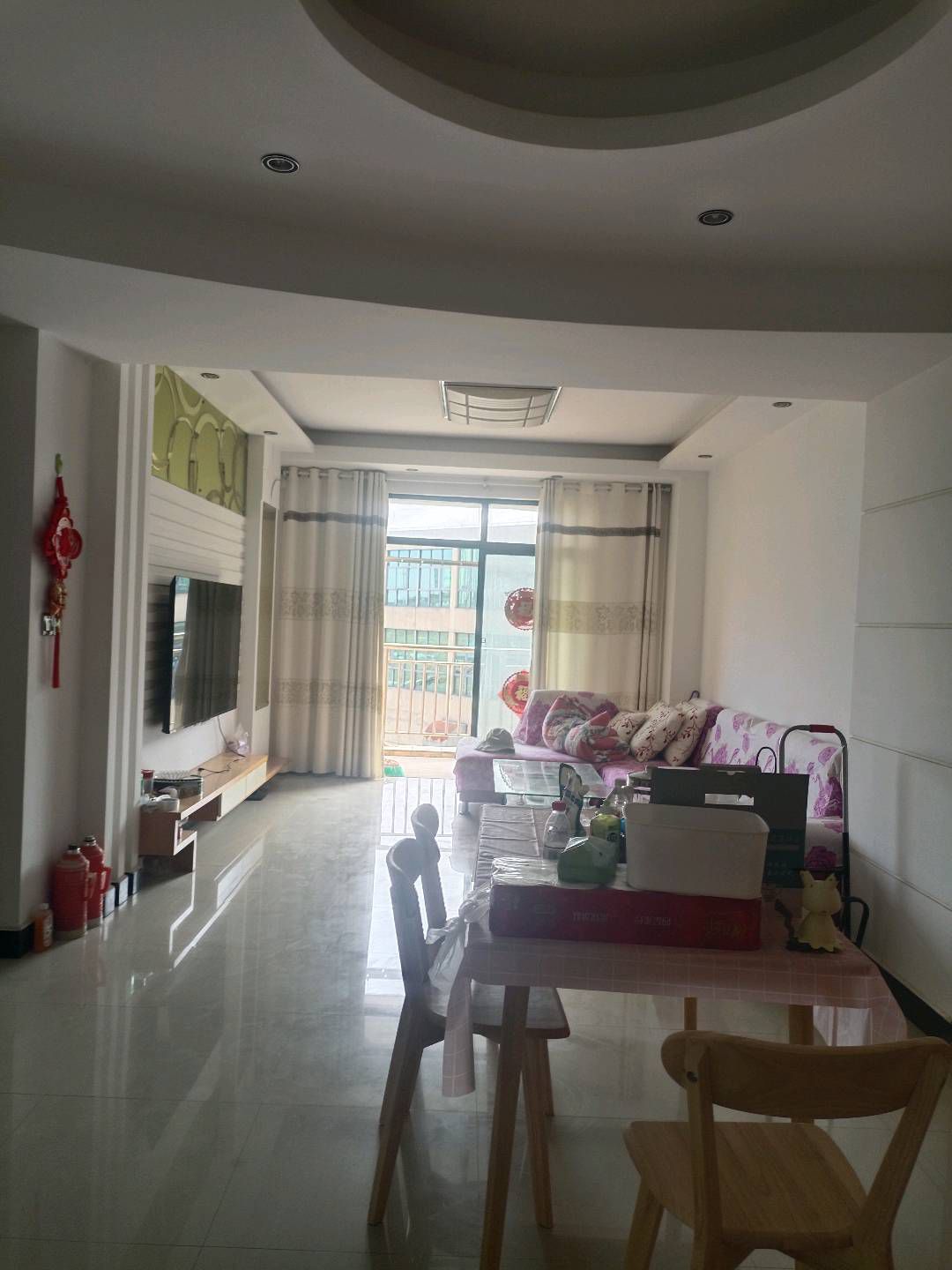 世纪大厦·三室两厅·118平方·电梯房中层·证件齐全·装修好的单价2300一平方