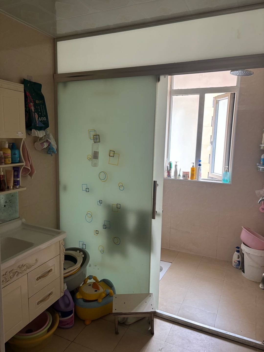 福星花园·电梯三室两厅·精装修·自己居家房诚意出租1700/月