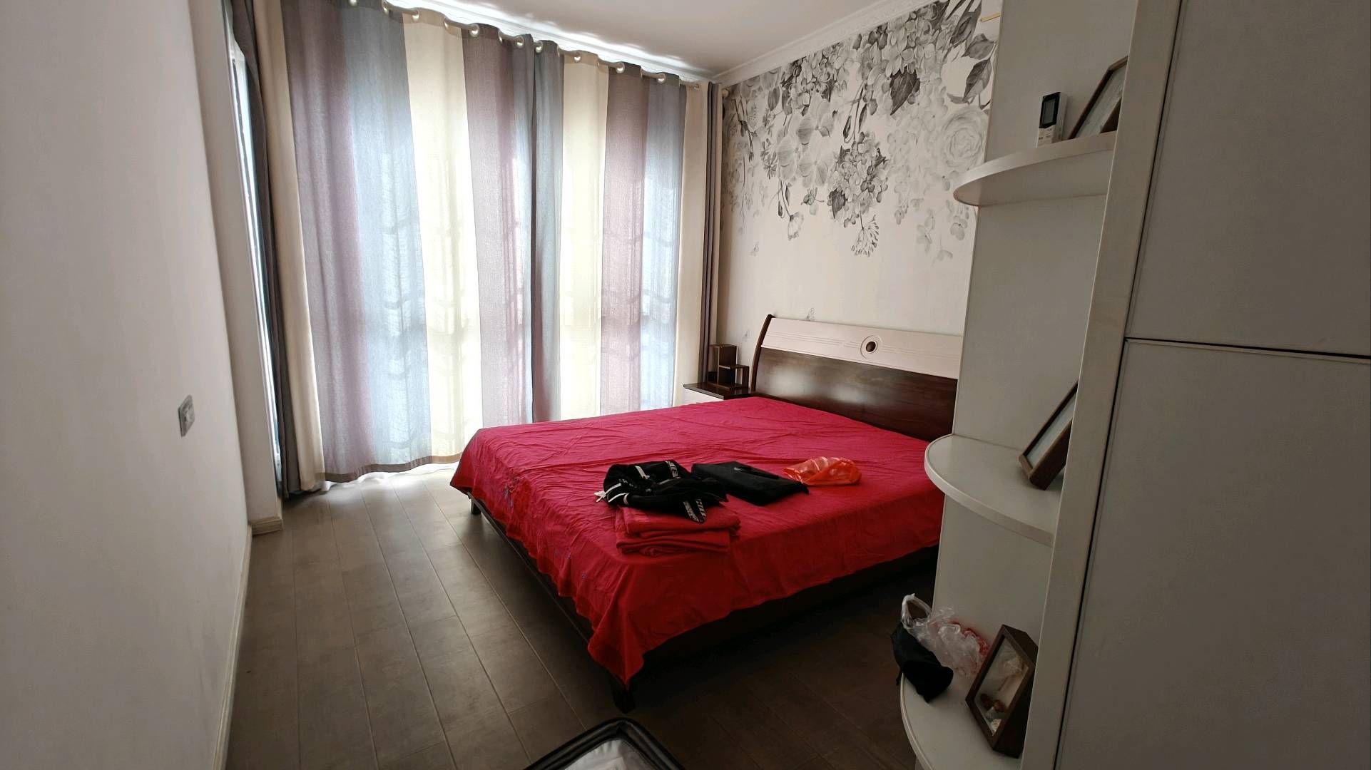万象新城·三房两厅·带全屋家电家私出售·报价46万