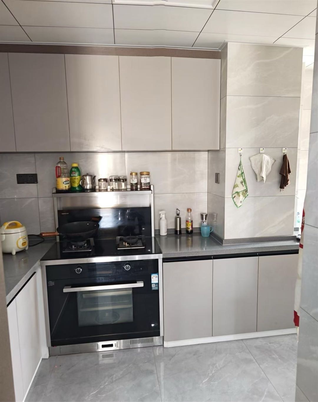 高铁片区·三房两厅·100平方·至高无上楼层·报价41万拎包入住