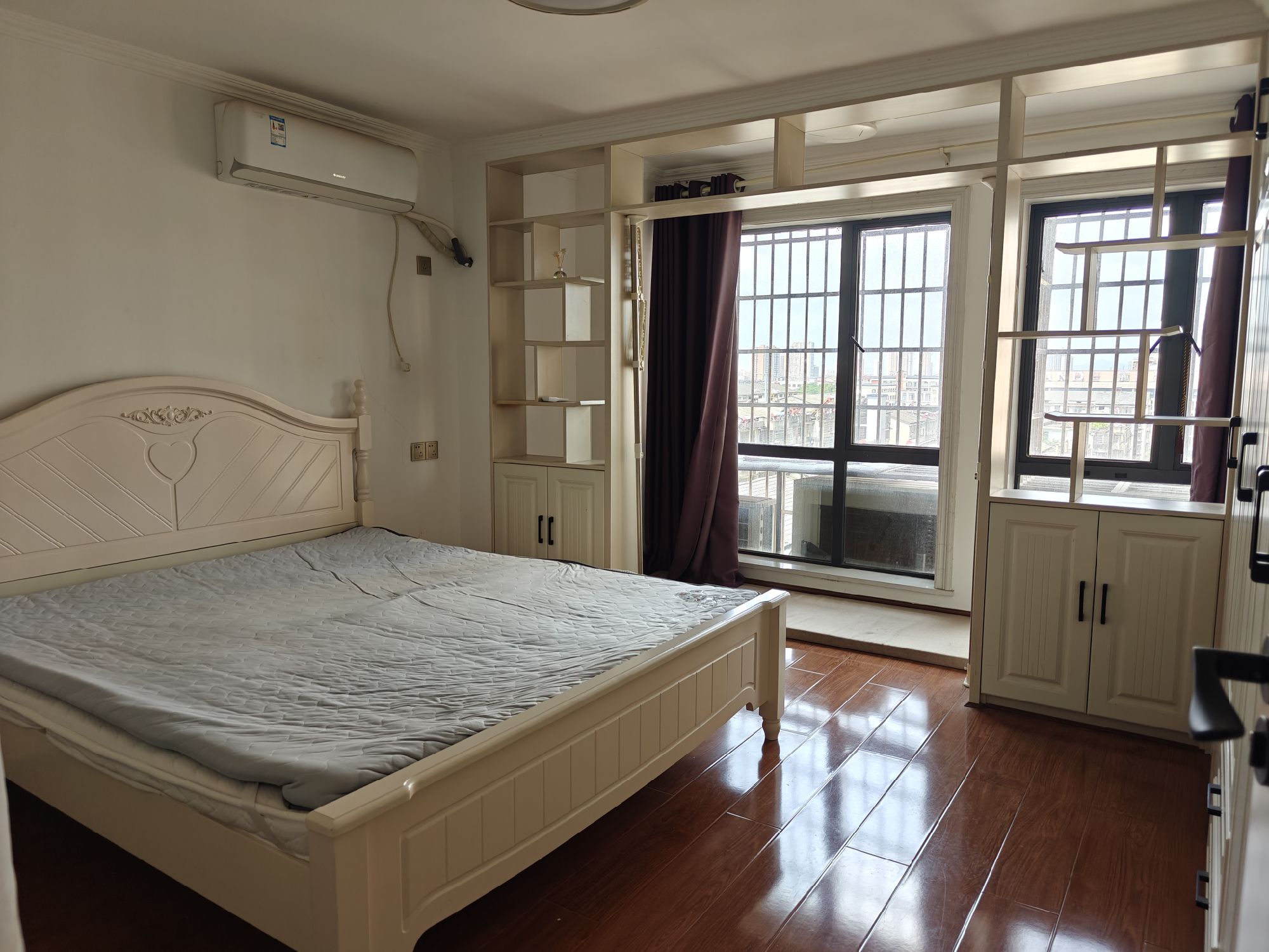 高铁明珠复式楼·2室2厅温馨整洁·出租1600/月