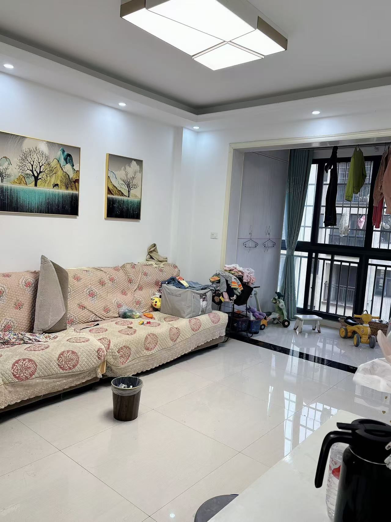 公园澜岸小镇·汽车站旁边·干净整洁的三居室·租1000/月