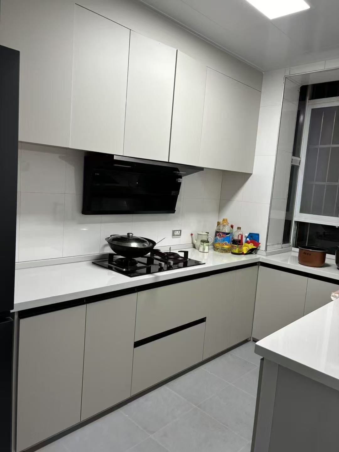 东洲小区·全新装修·130平方·拎包入住售：35万单价2600一平