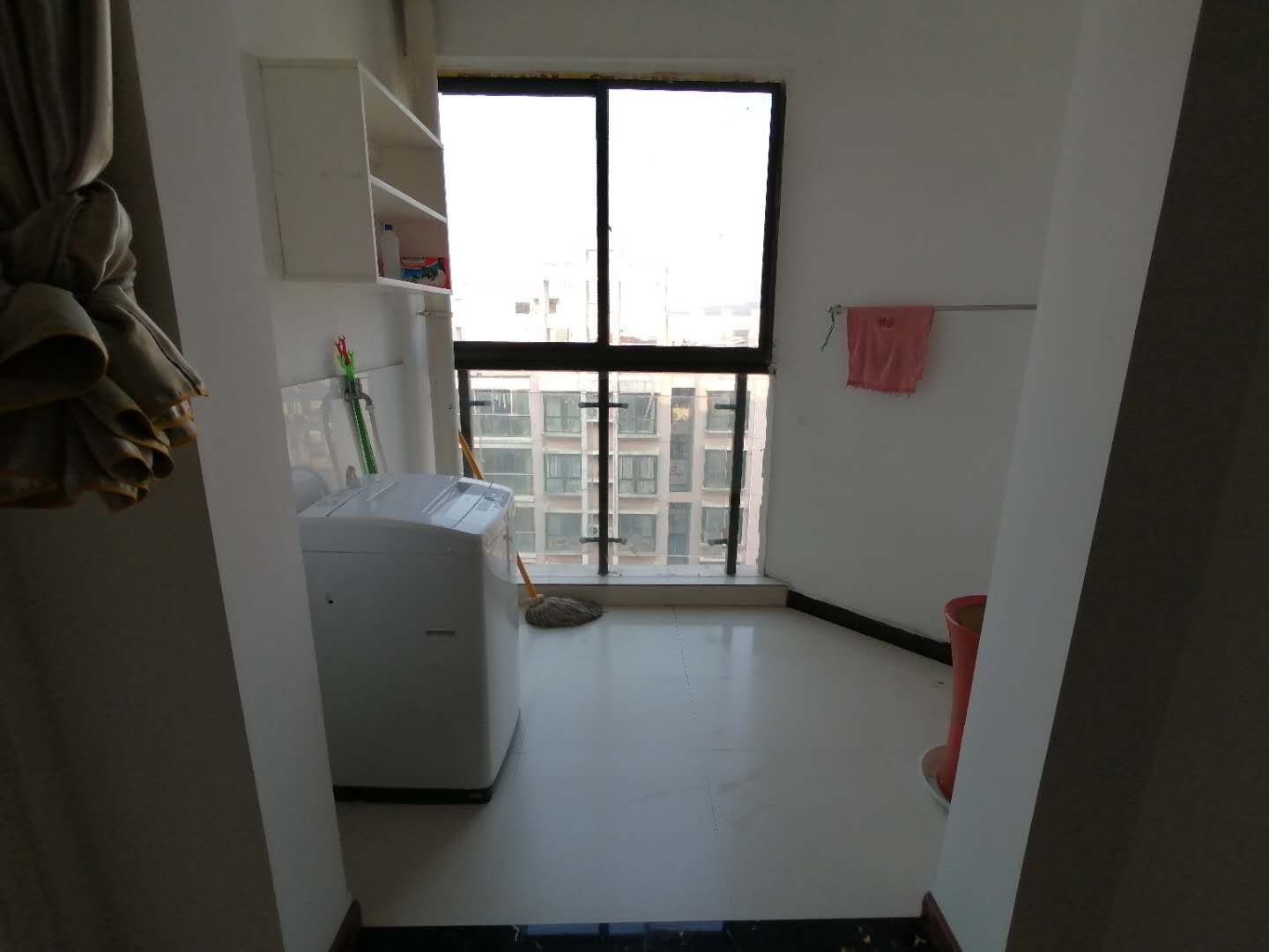 银河花园·大两室两厅·电梯房·报价28万