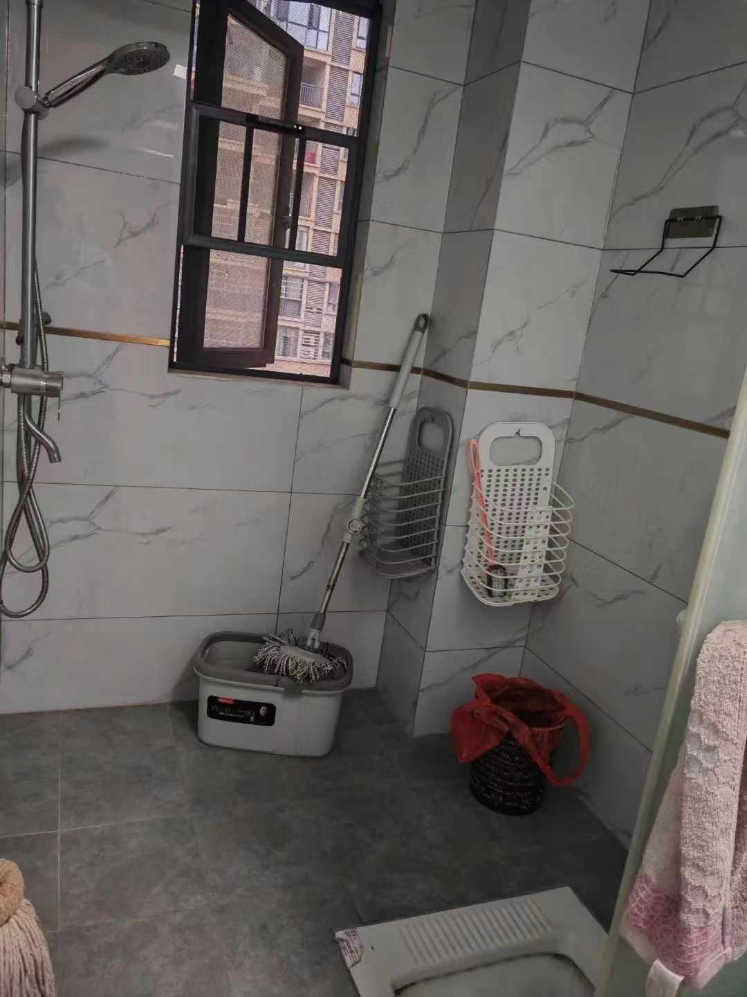 同城上都3室2厅2卫3平电梯房配套齐全2000/月