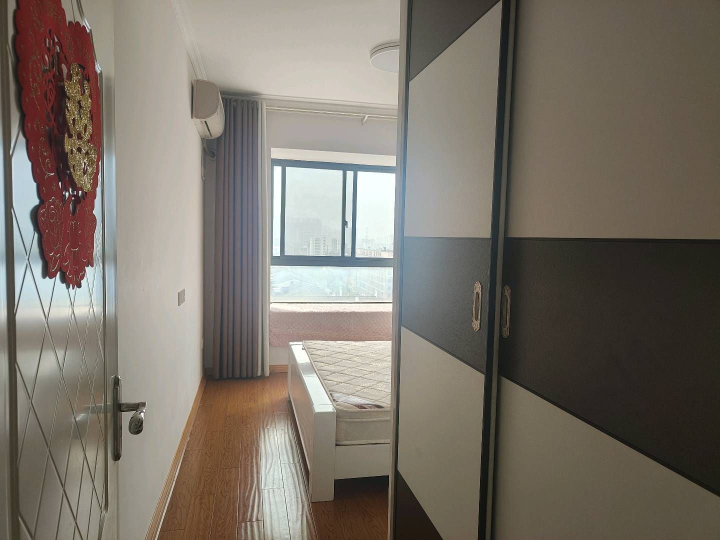 高铁片区·三室两厅·周边配套齐全·拎包入住·售价：46万