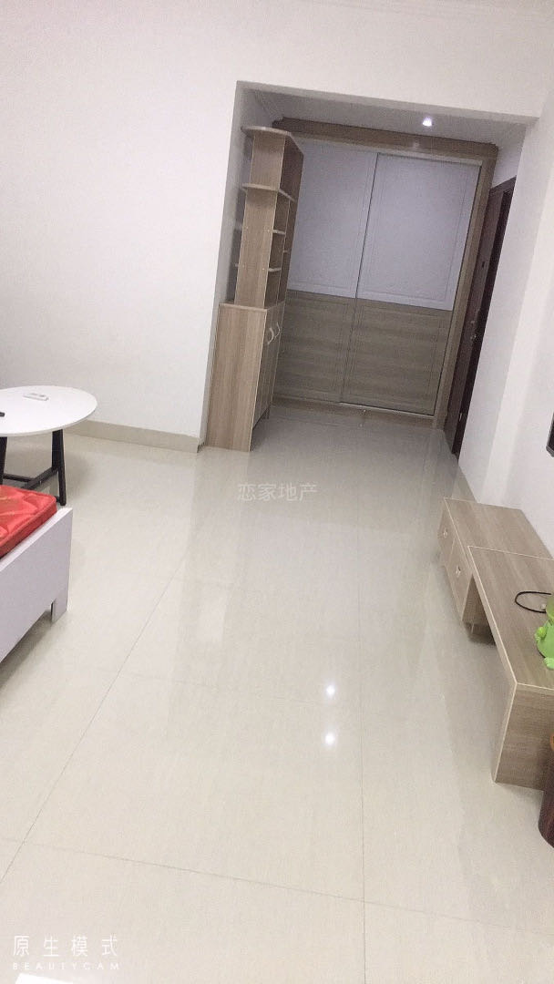 凯旋名都·精装修一室一厅·租900/月