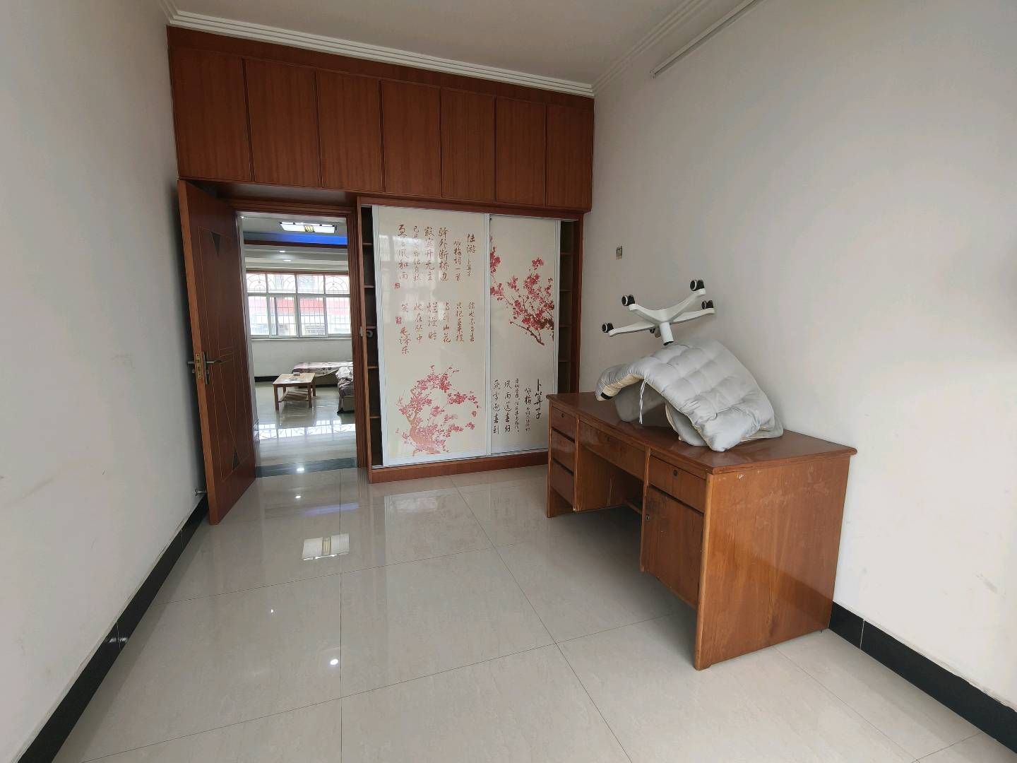 天河花园单位房·4楼·在规划装电梯·122平·三室两厅40万包过户