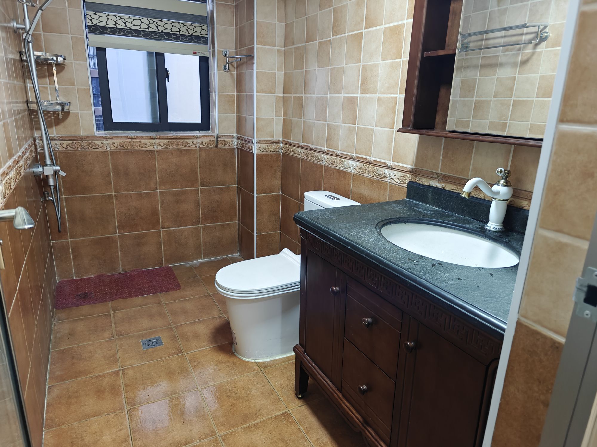 赤壁印象三号公馆·两室两厅·89平方·精装·现在急售35.5万