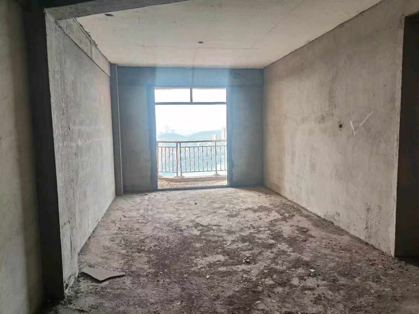 赤壁外滩·138平河景房·三室两室两卫·有证满二62万