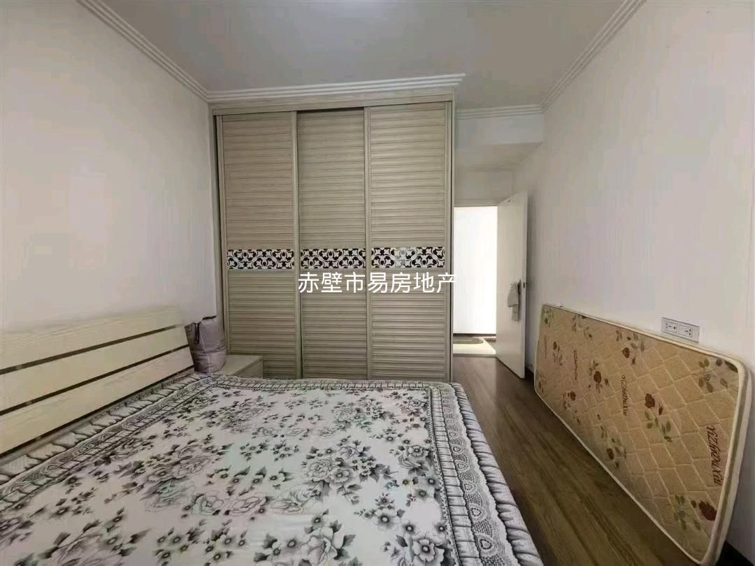 博园小区·120平方三房·拎包入住/1300月