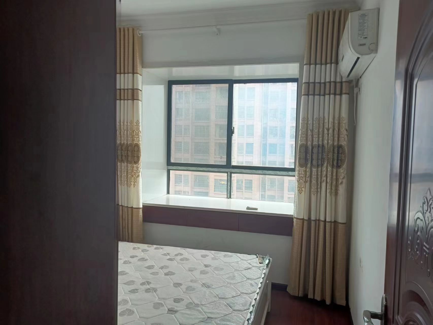 赤壁印象·一室一厅·家电齐全·拎包入住1200/月