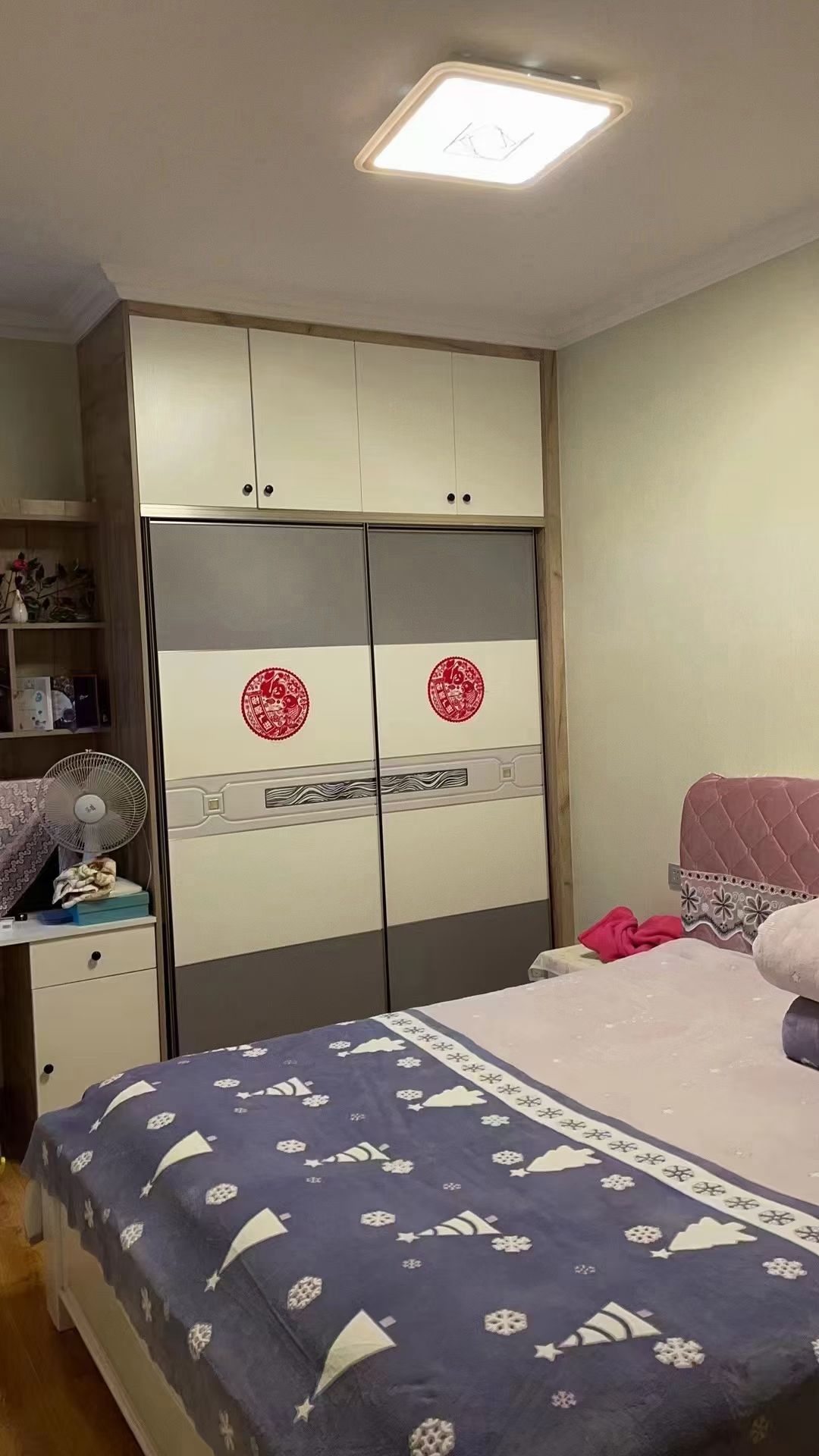 塞納河畔·電梯中層·精裝三室兩廳·急售48.5萬(wàn)一口價(jià)