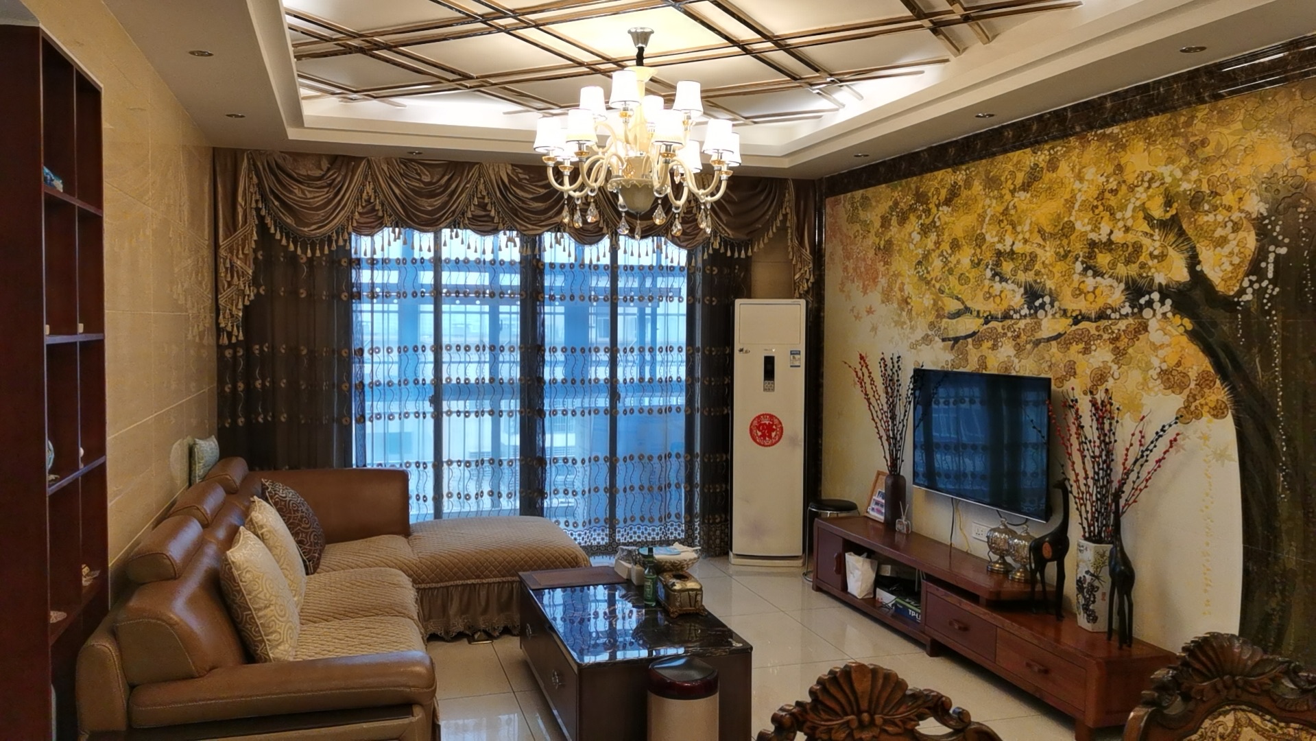 润园·3室2厅·136平方·电梯房中层·带家电家私50万