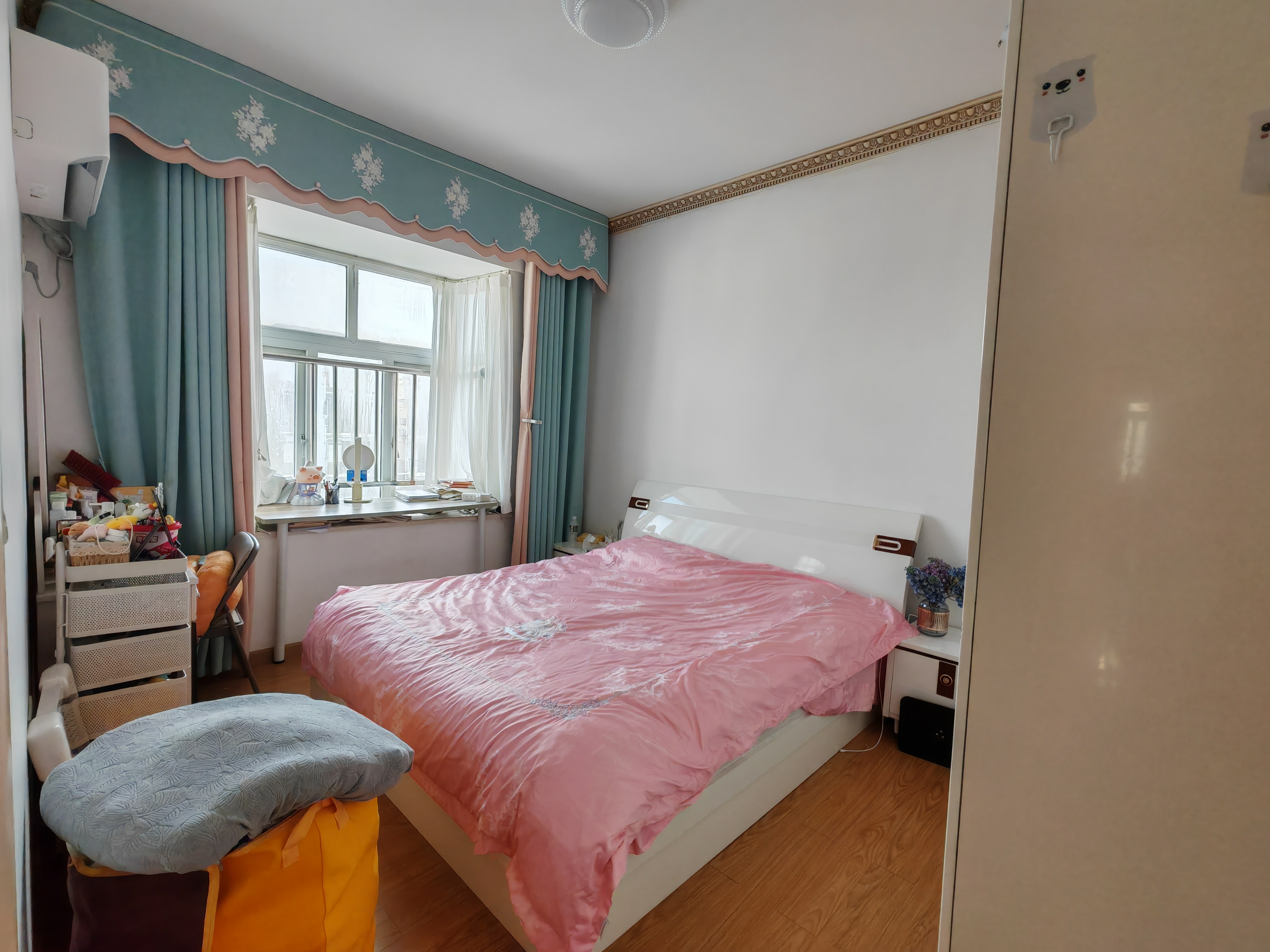 众城国际新街口2室1厅1卫61平方米，业主急售，看房方便,看房电话18307150819