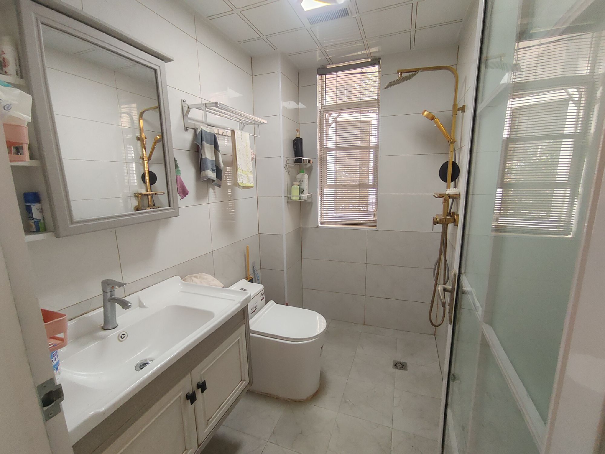 丰业盛世·一楼精装修房·三室两厅·适宜居家养老·49万