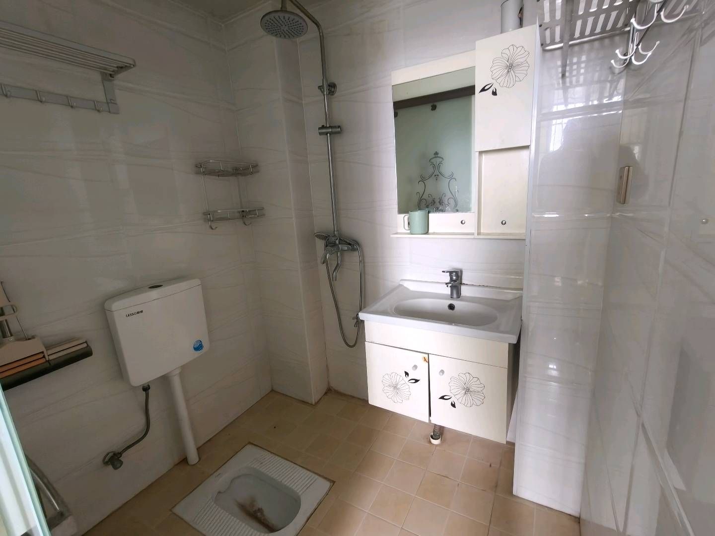 东洲大厦精装修·公寓出租1100/月