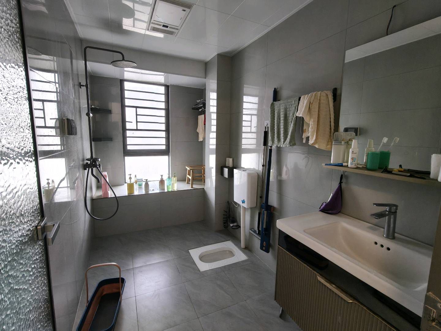 高铁站片区·珊瑚海小区·118平方·拎包入住·56万包过户