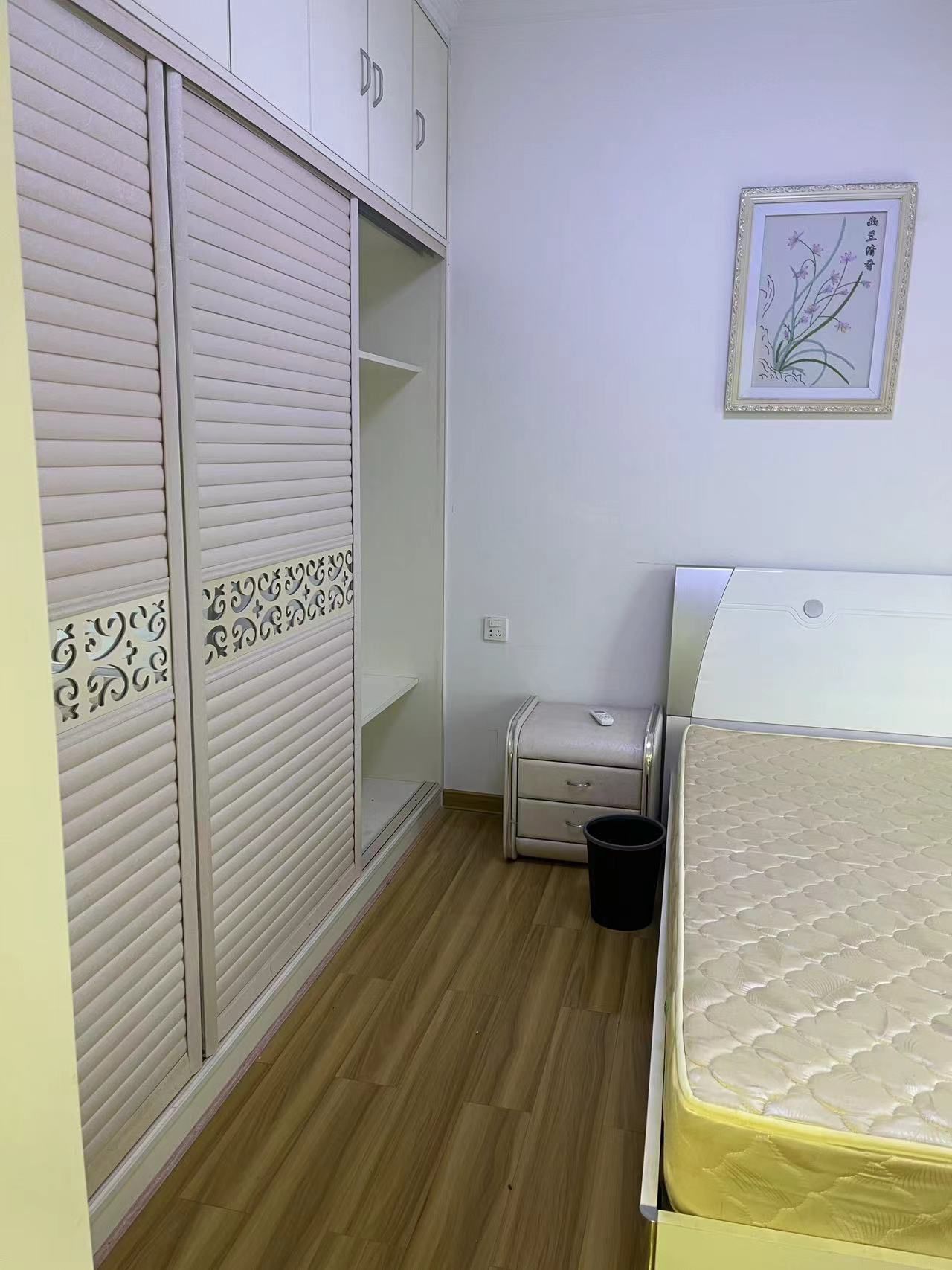 赤壁印象·两室两厅·户型朝南·拎包入住/1300月