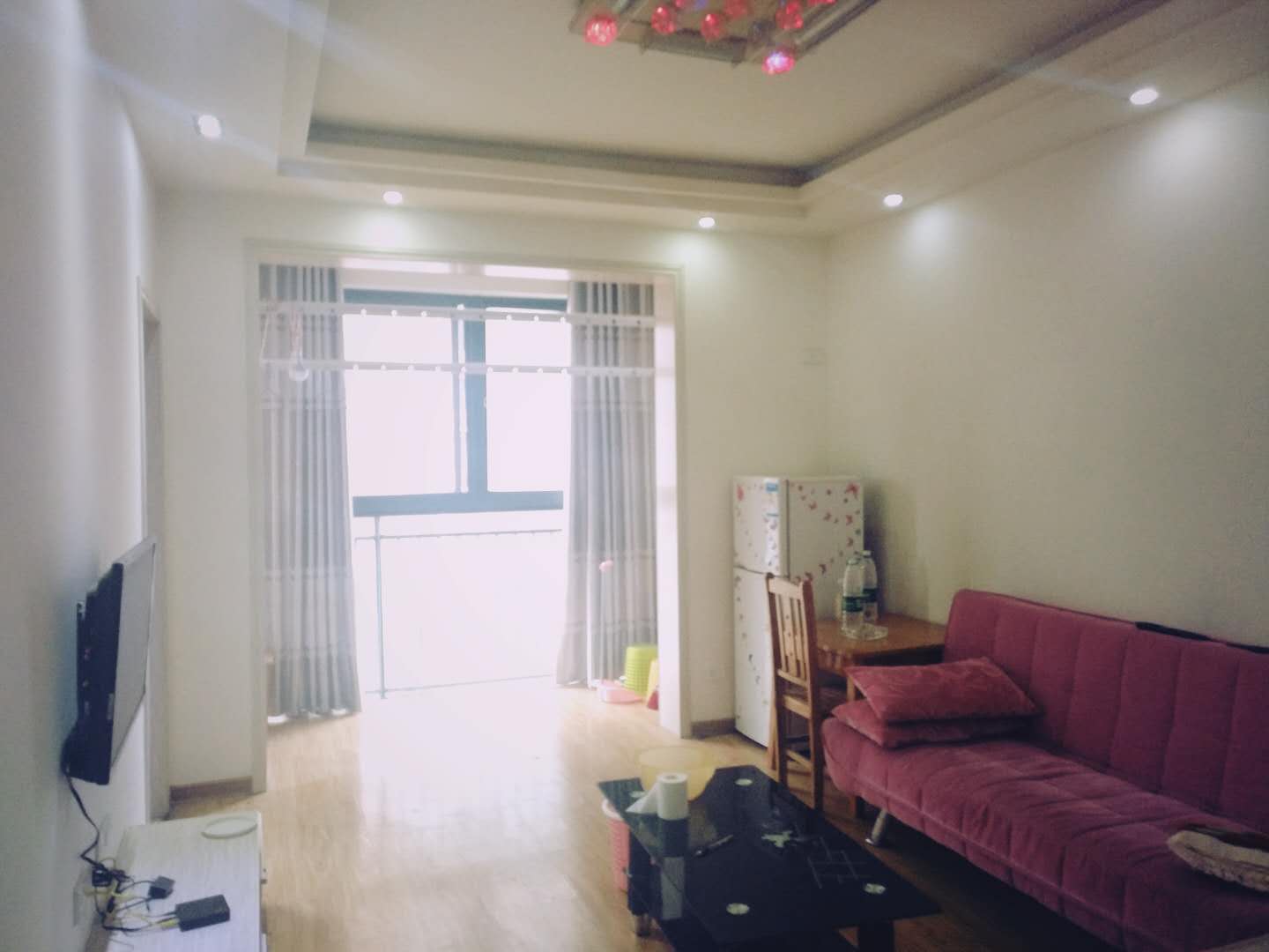 眾城國(guó)際·一室一廳·拎包入住1100/月
