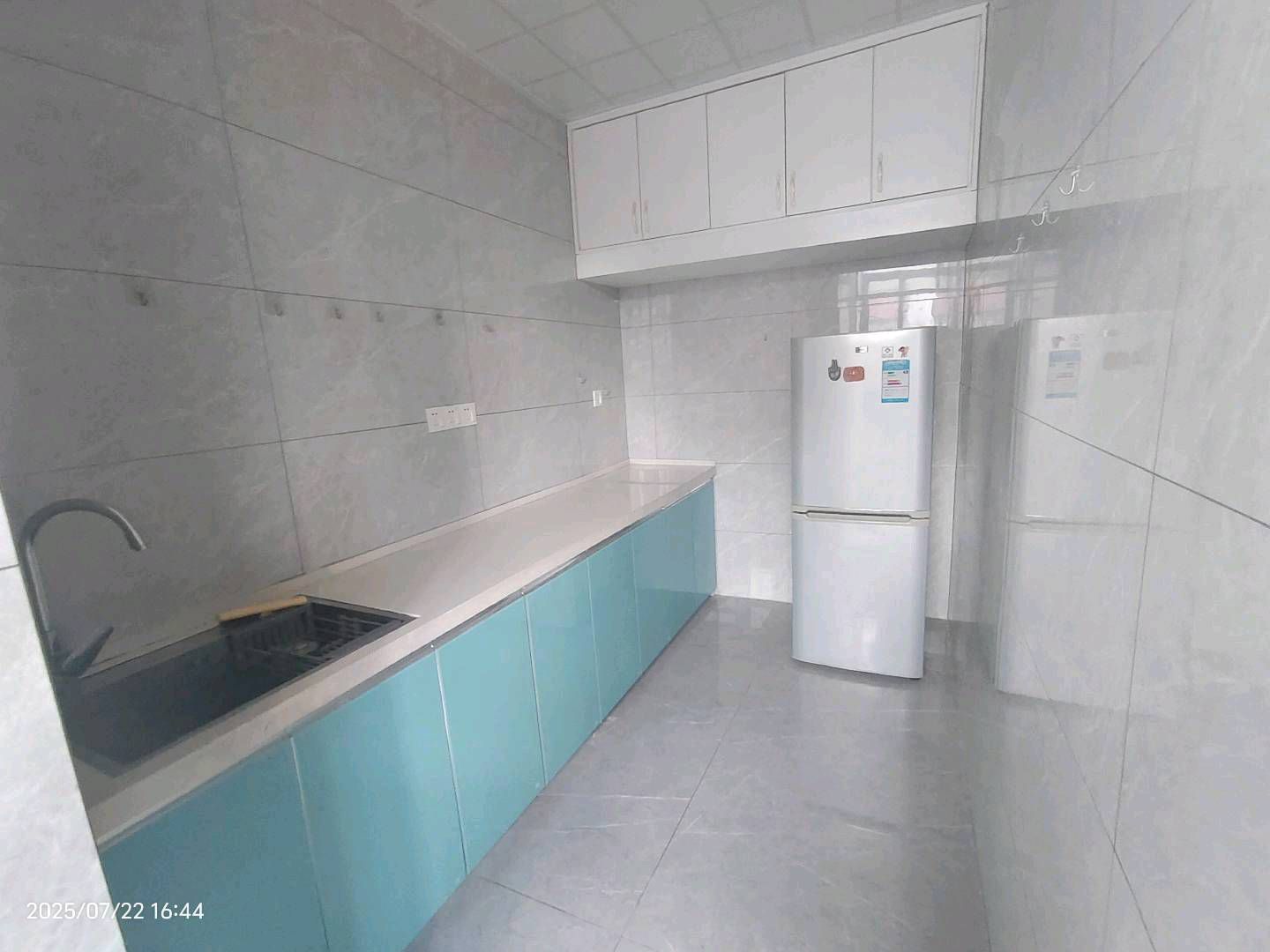 周画路小区·适合养老居家房·79平方两室·步梯二楼·售价：21万证件齐全