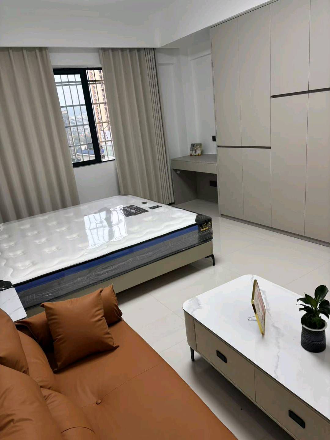 维多利亚·精装修公寓·温馨干净整洁·拎包入住1200/月