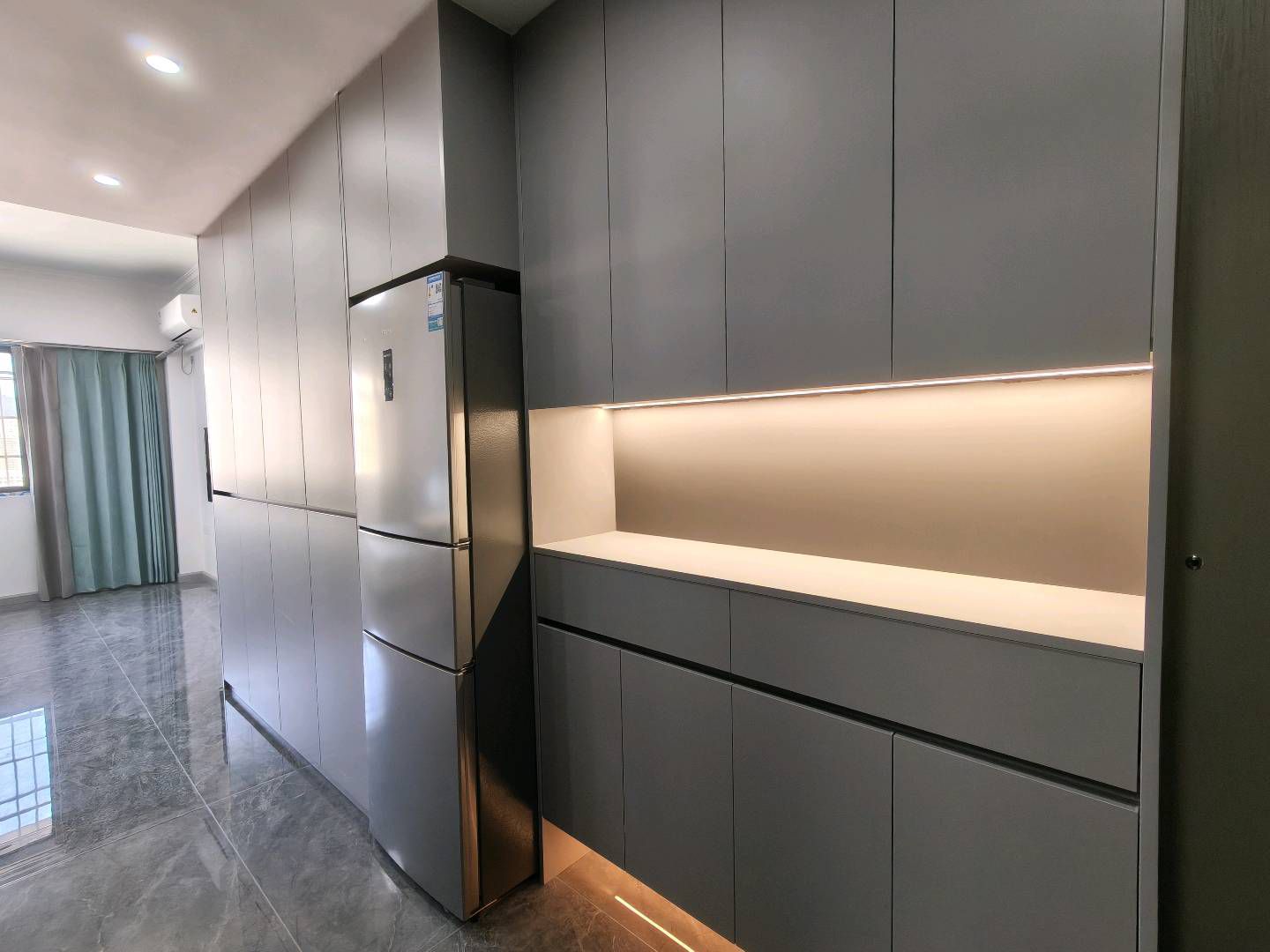 维多利亚·精装修·一室一厅·可以拎包入住1100/月