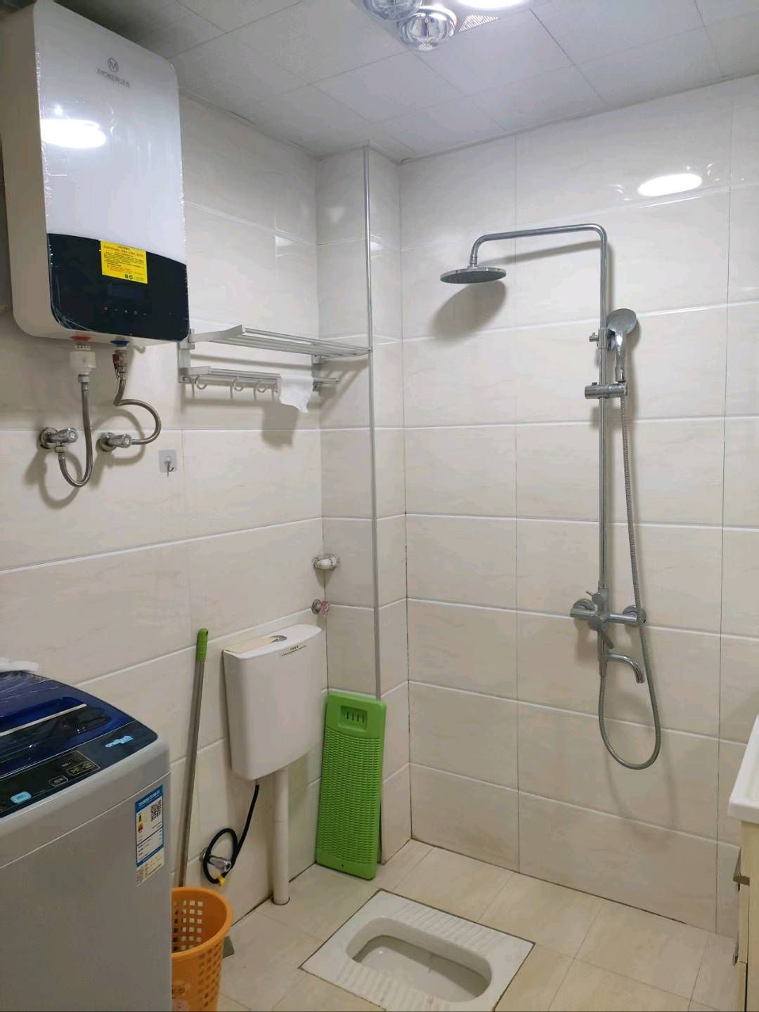 新福佳超市对面·二楼好房子出租·1000/月