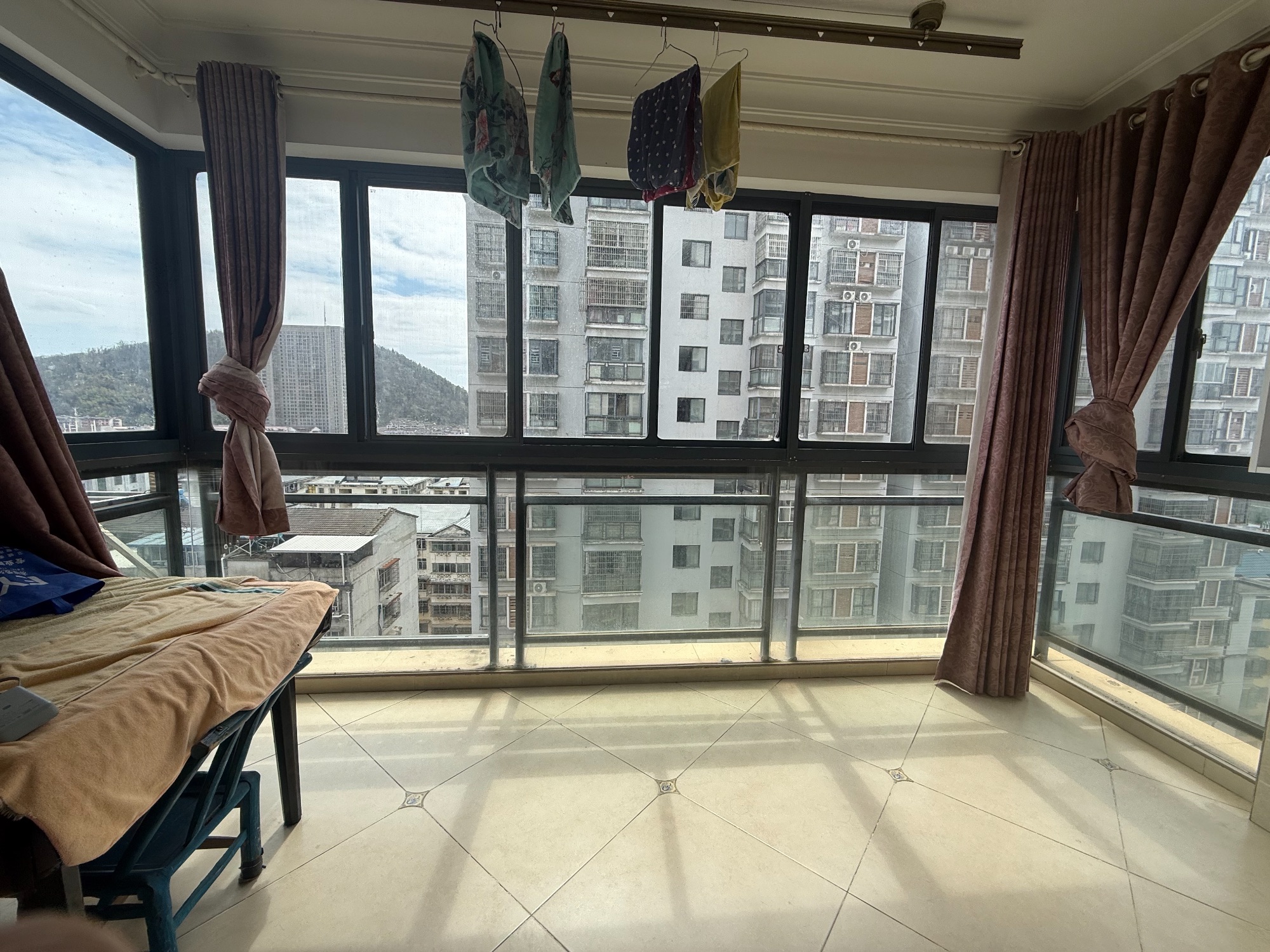 永邦欧洲城·大两室两厅·精装修·出售38万