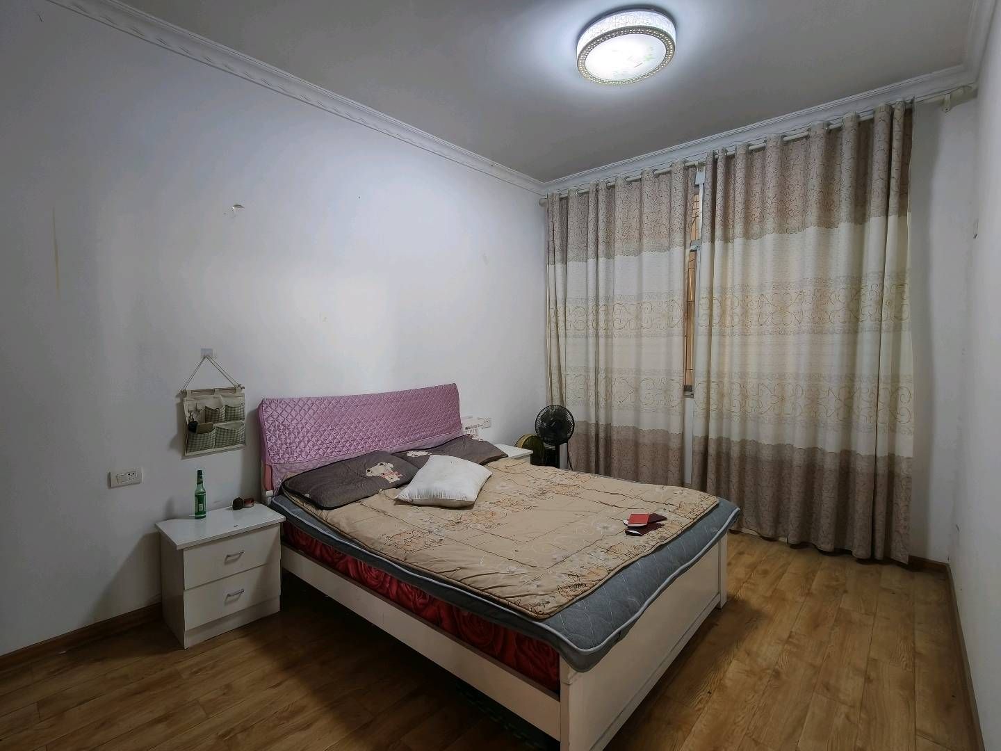 沙子岭菜场旁边·步梯二楼·三室两厅房屋出租1000/月