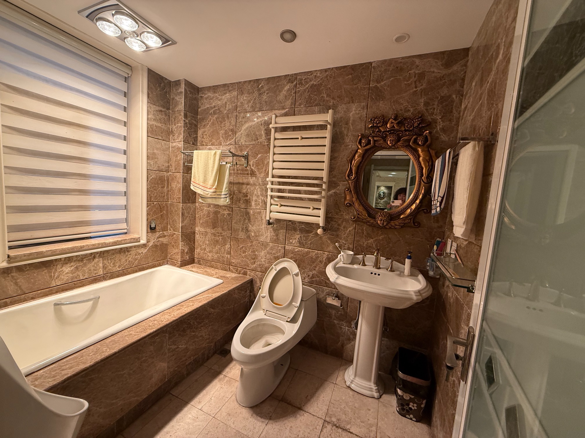 郡都小区·老总自家闲置房·寻找有缘人出租·2000/月