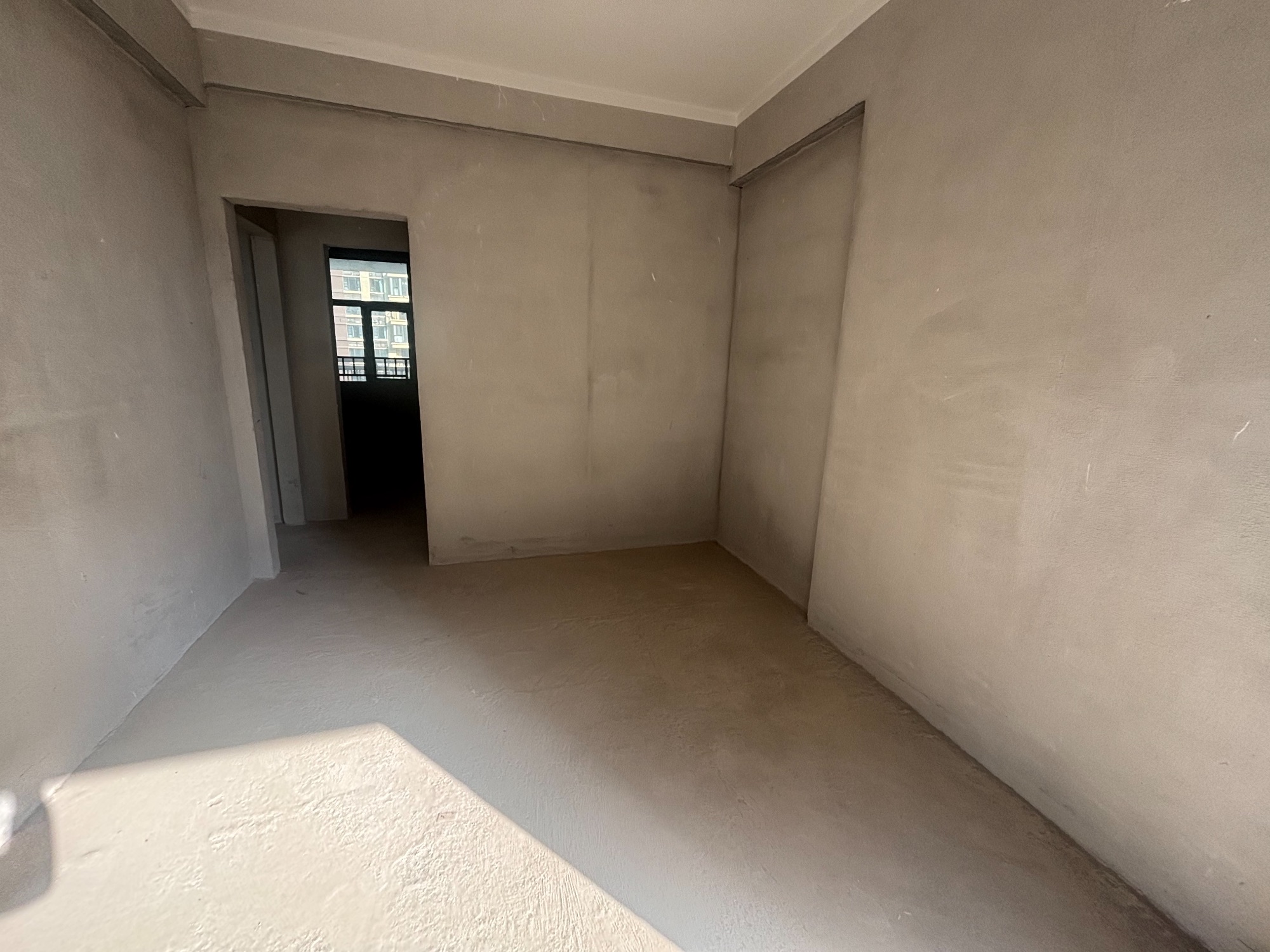 高铁片区次小区鹏城翰林府·112平·3室2厅2卫·证满二